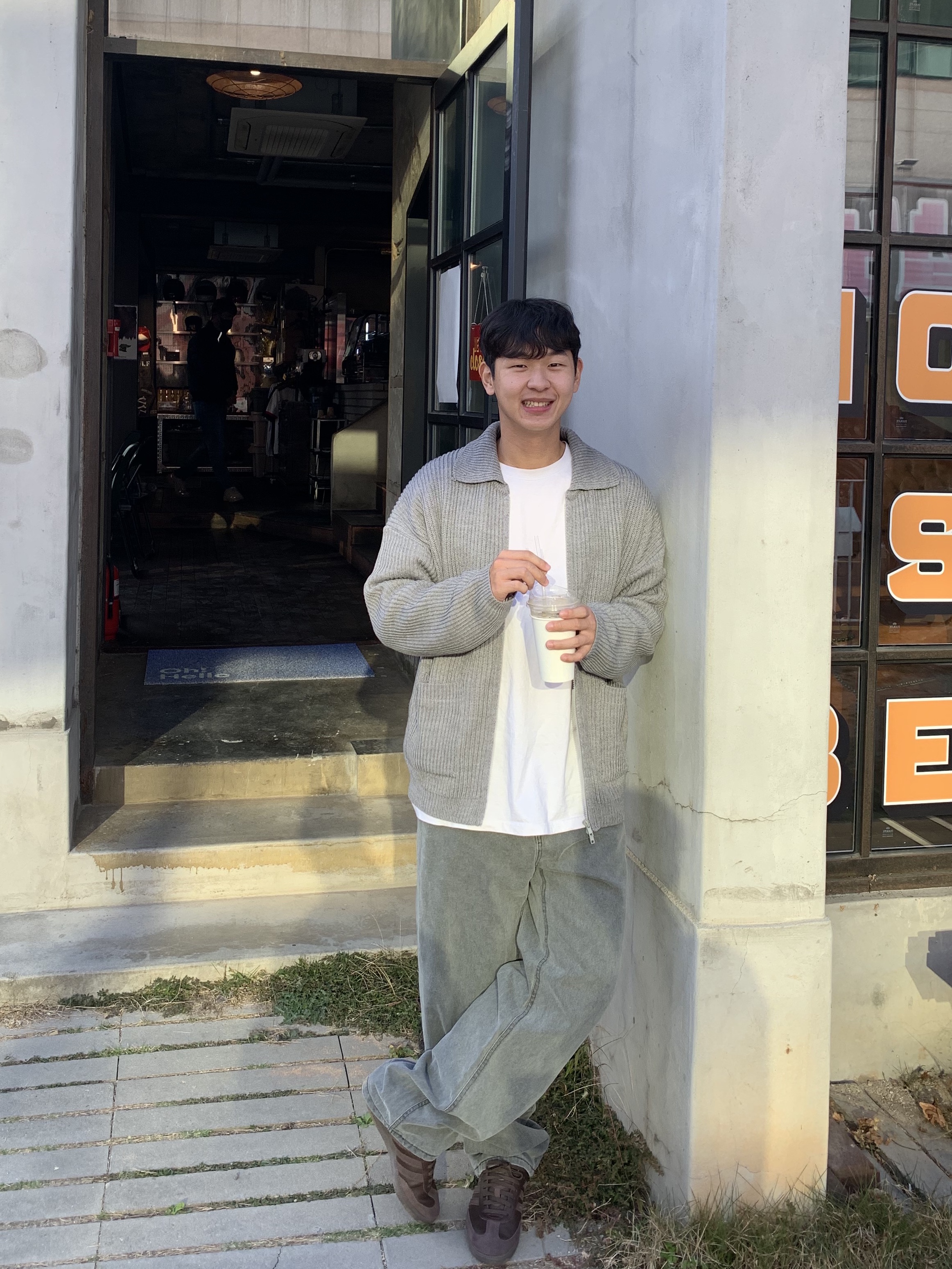 Adidas Samba Brown 착용 스타일 - 2