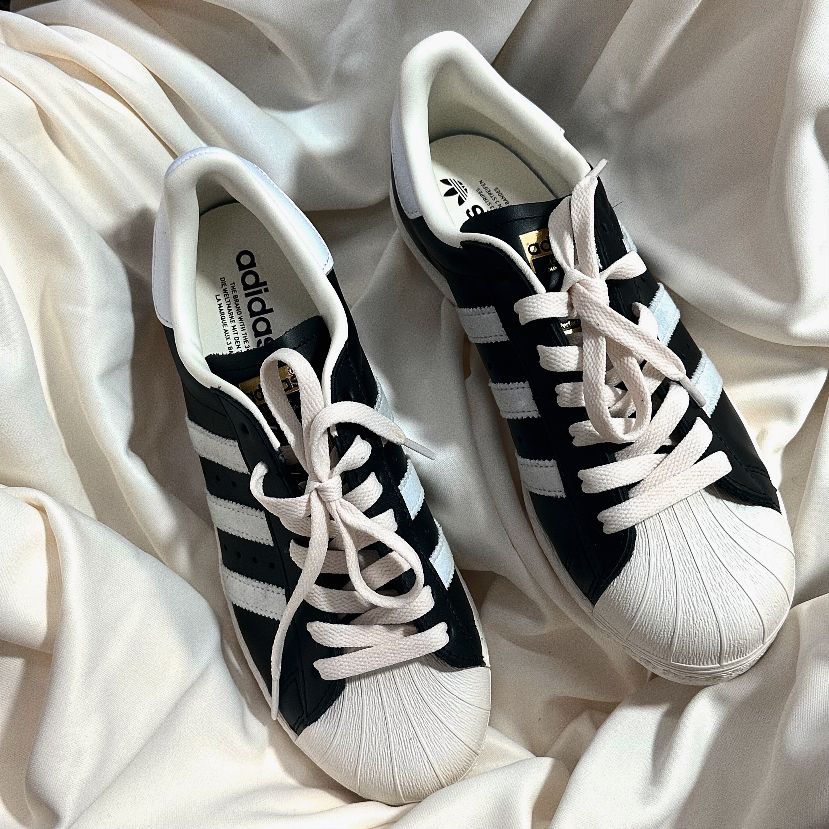 Adidas Superstar 82 FI Core Black 착용 스타일