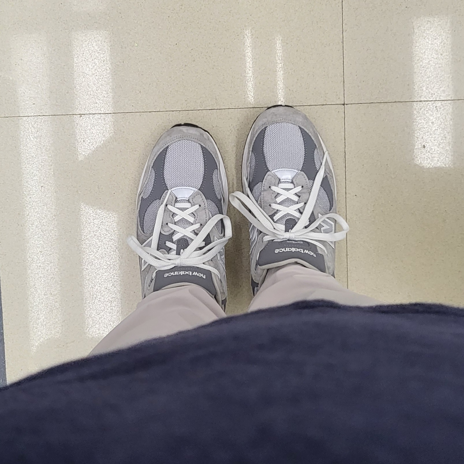New Balance 992 Made in USA Grey - D Standard 착용 스타일