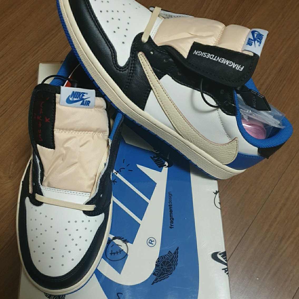 Jordan 1 x Travis Scott x Fragment Retro Low OG SP Military Blue, Nike x Frame Skate SB Dunk Low Pro Habibi 착용 스타일 - 2