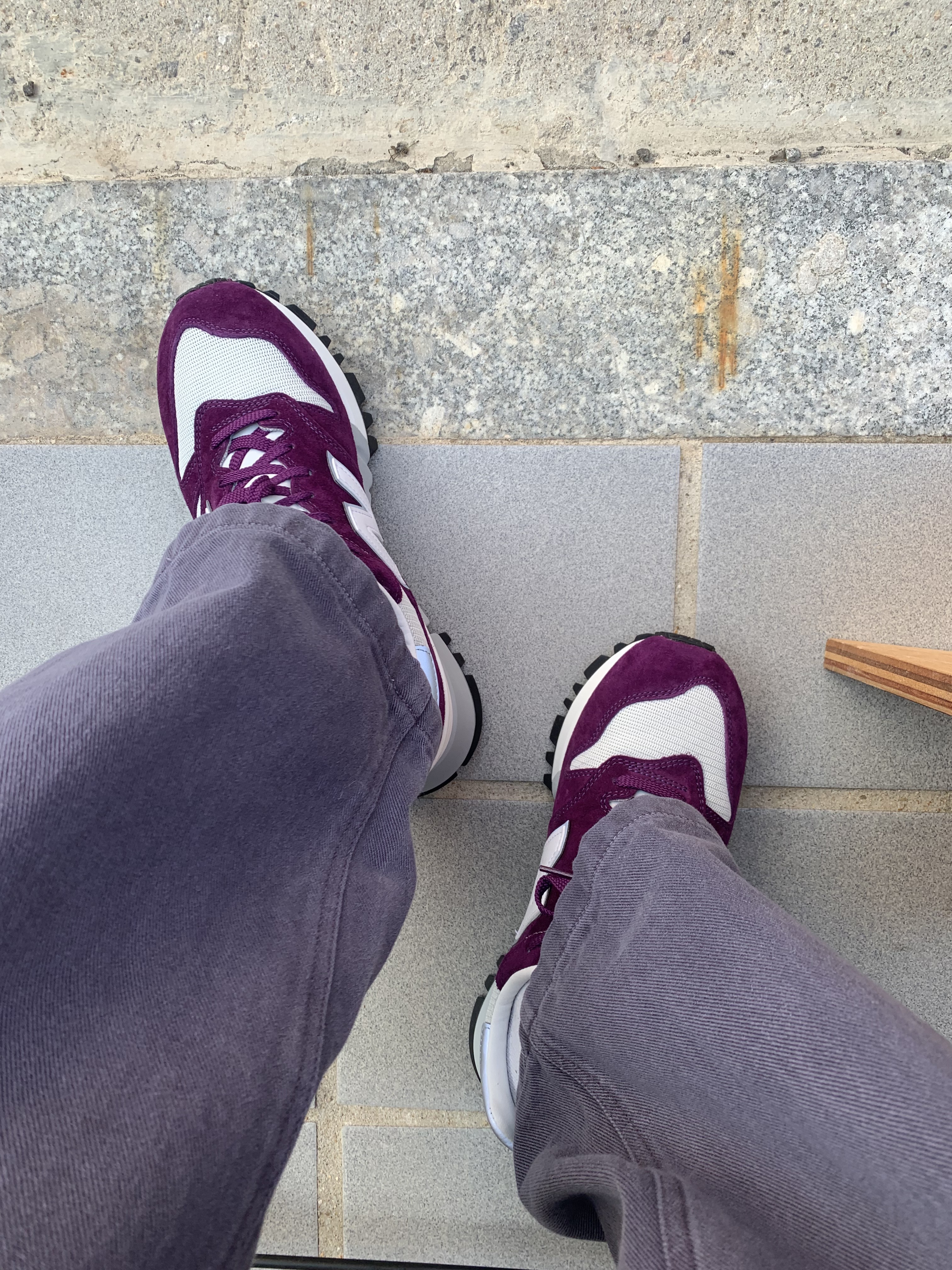New Balance R_C 1300 Purple 착용 스타일 - 2