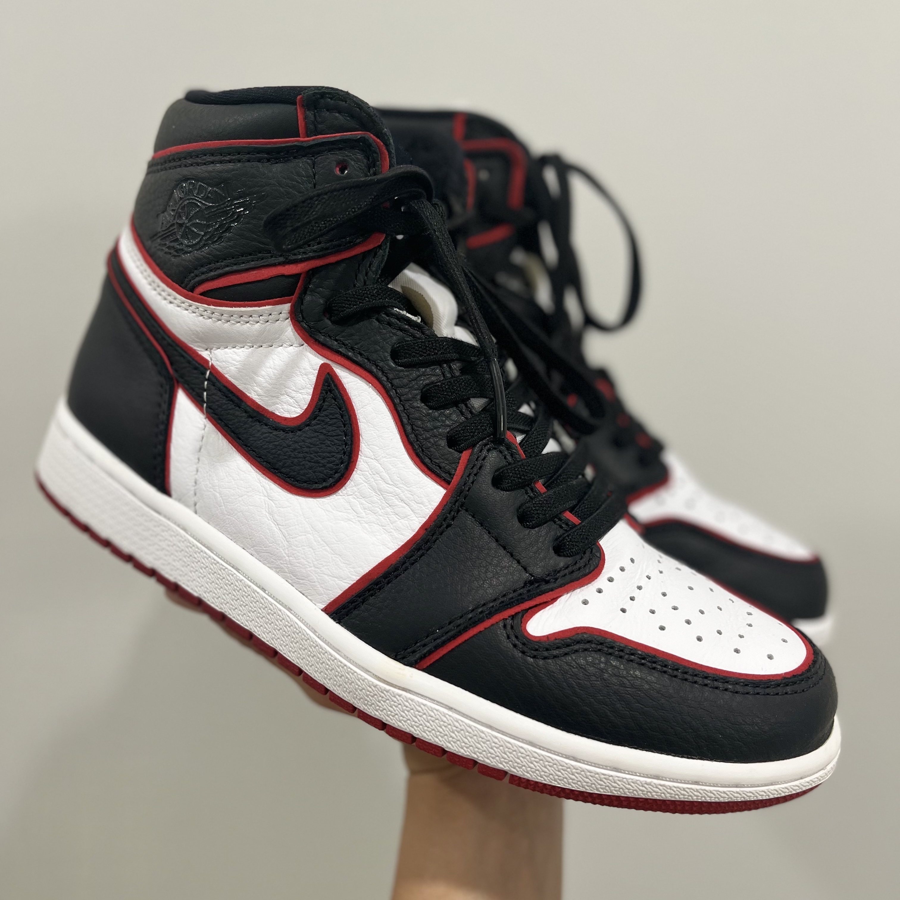 Jordan 1 Retro High OG Bloodline 착용 스타일 - 2