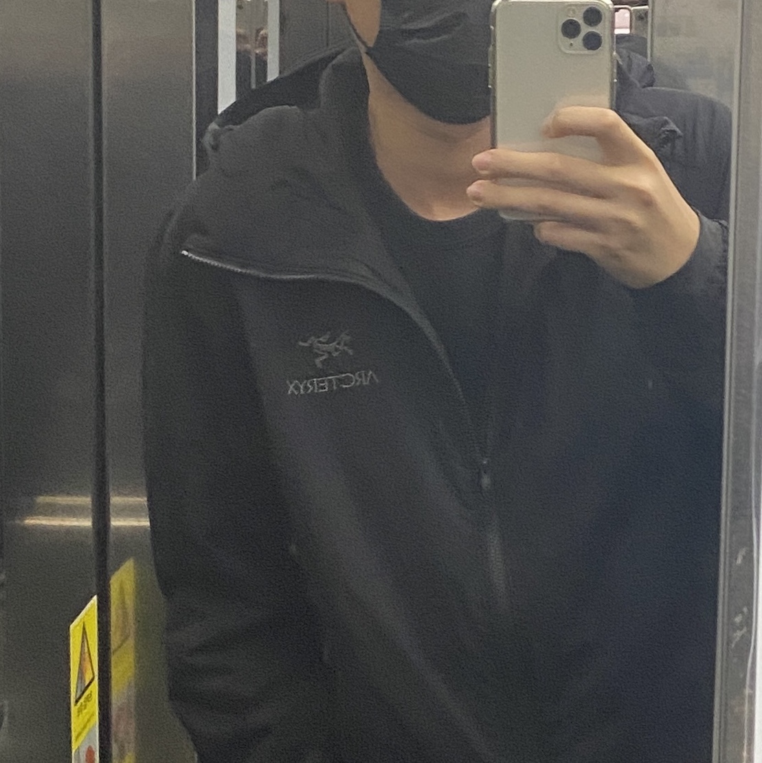 Arc'teryx Atom LT Hoody Black 착용 스타일