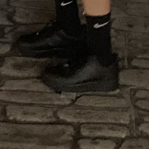Nike Air Force 1 '07 Low Triple Black 착용 스타일