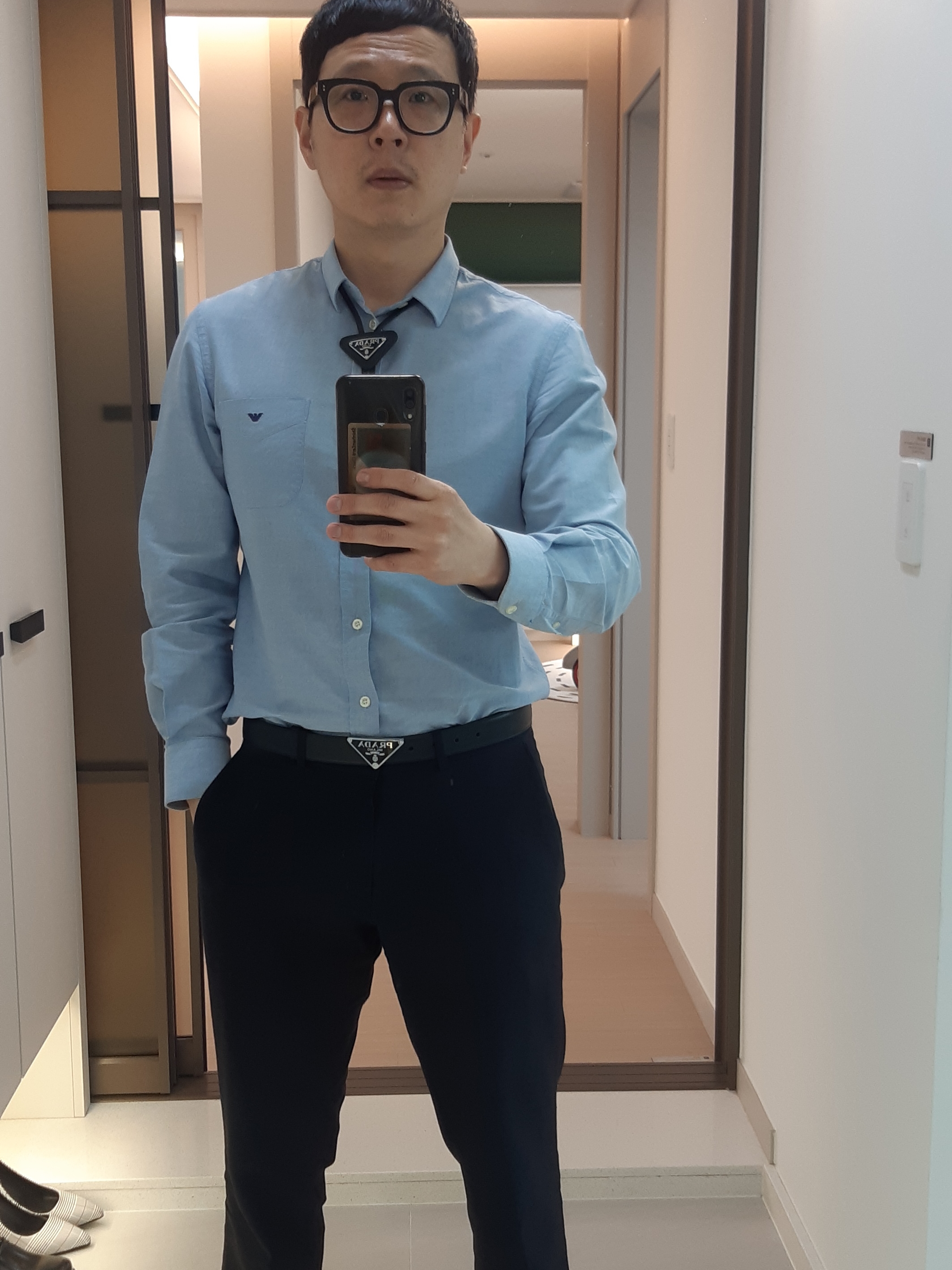 Prada Saffiano Leather Bolo Tie Black 착용 스타일
