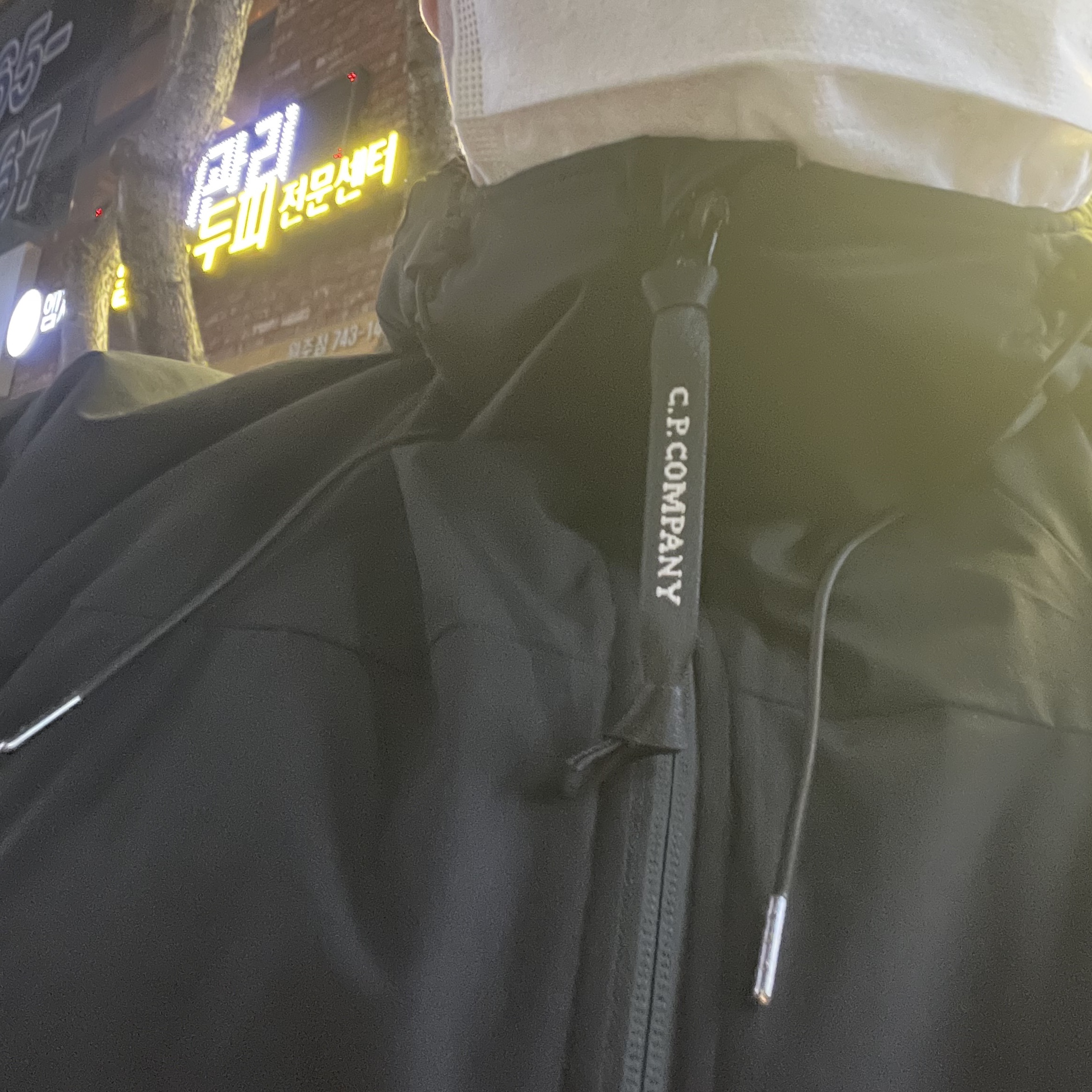 C.P. Company Pro-Tek Hooded Jacket Black - 22FW 착용 스타일