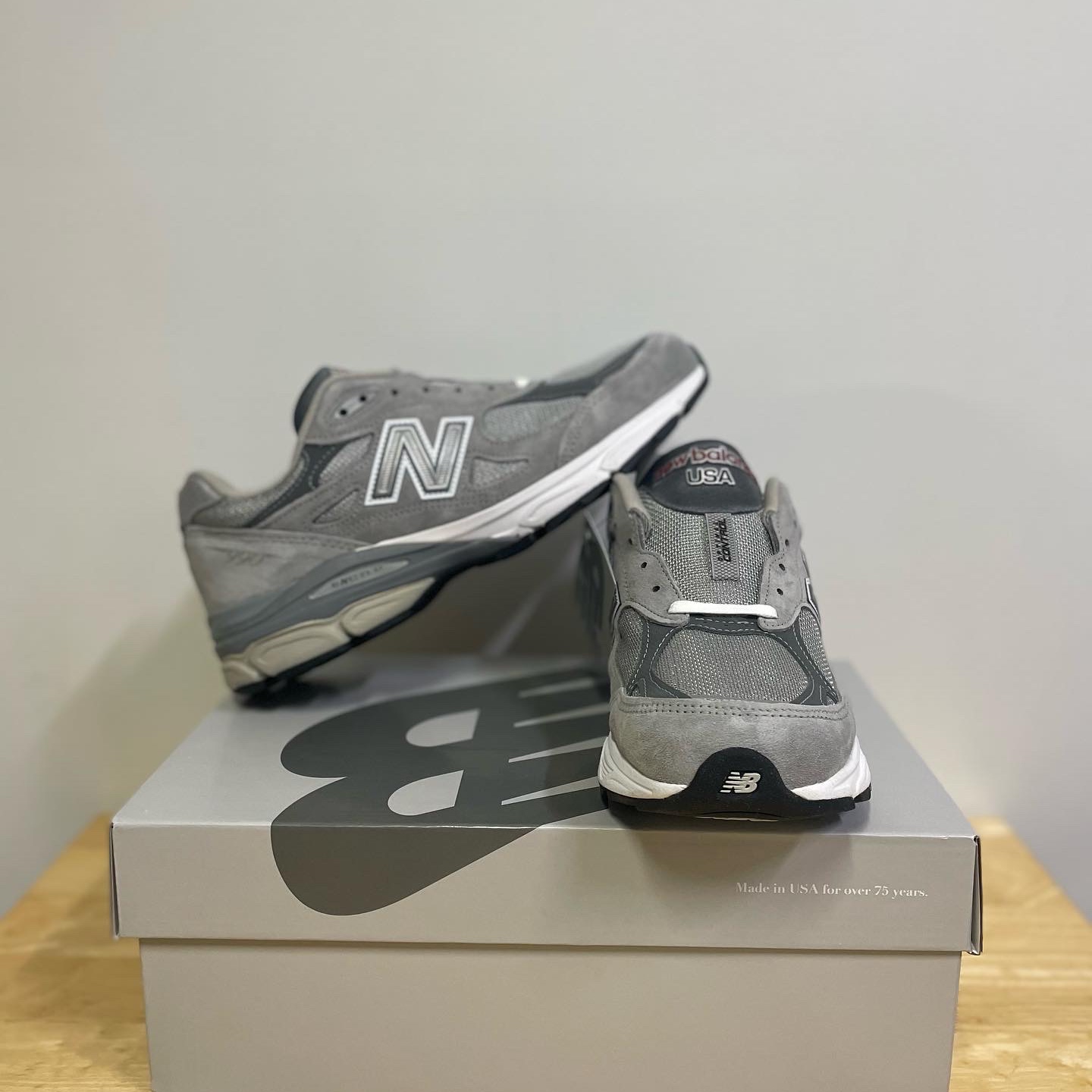 New Balance 990v3 Made in USA Grey - D Standard 착용 스타일 - 2