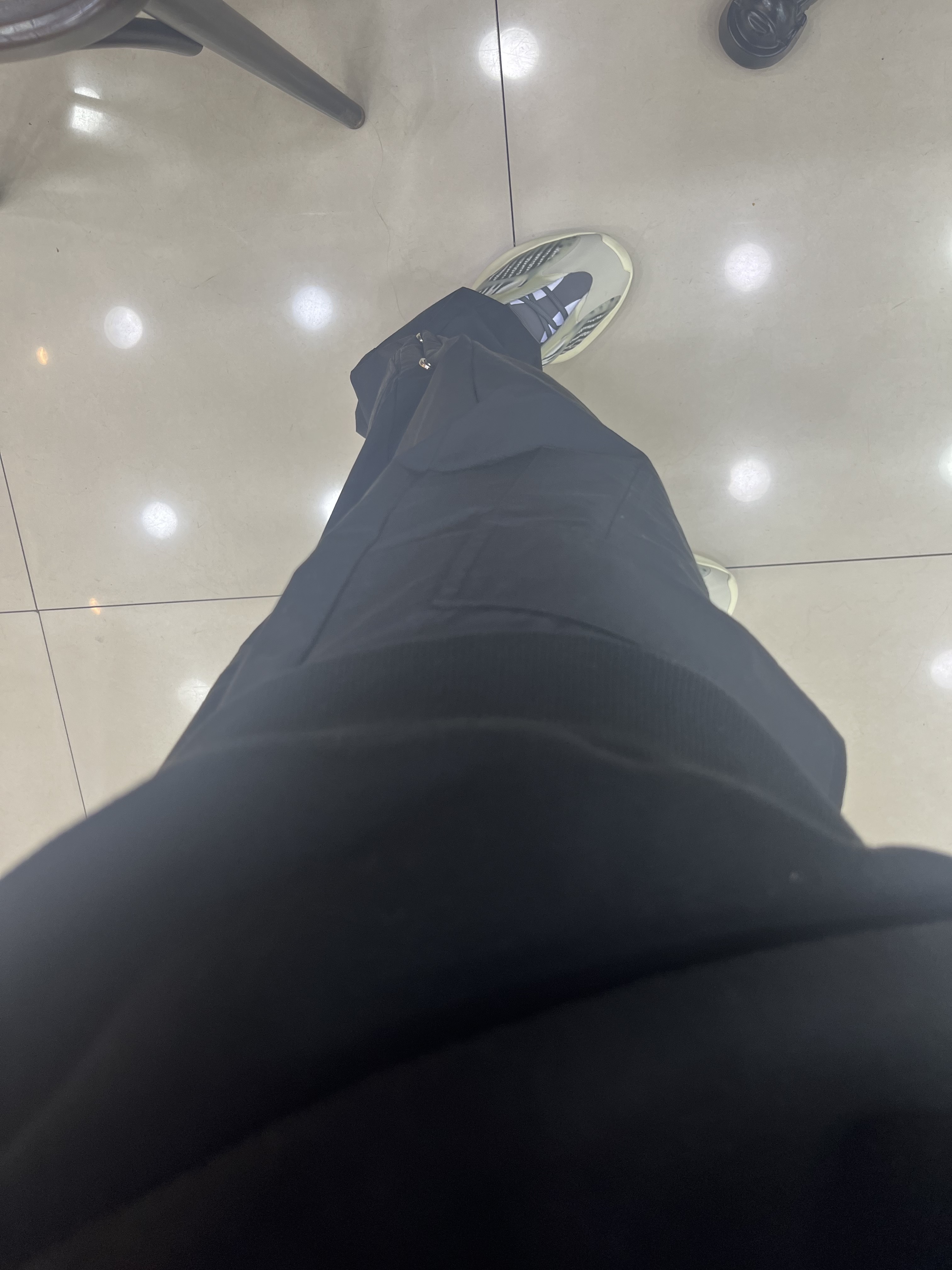 Nike NRG ISPA Convertible Pants Black, Adidas Yeezy 700 V3 Fade Salt 착용 스타일 - 2