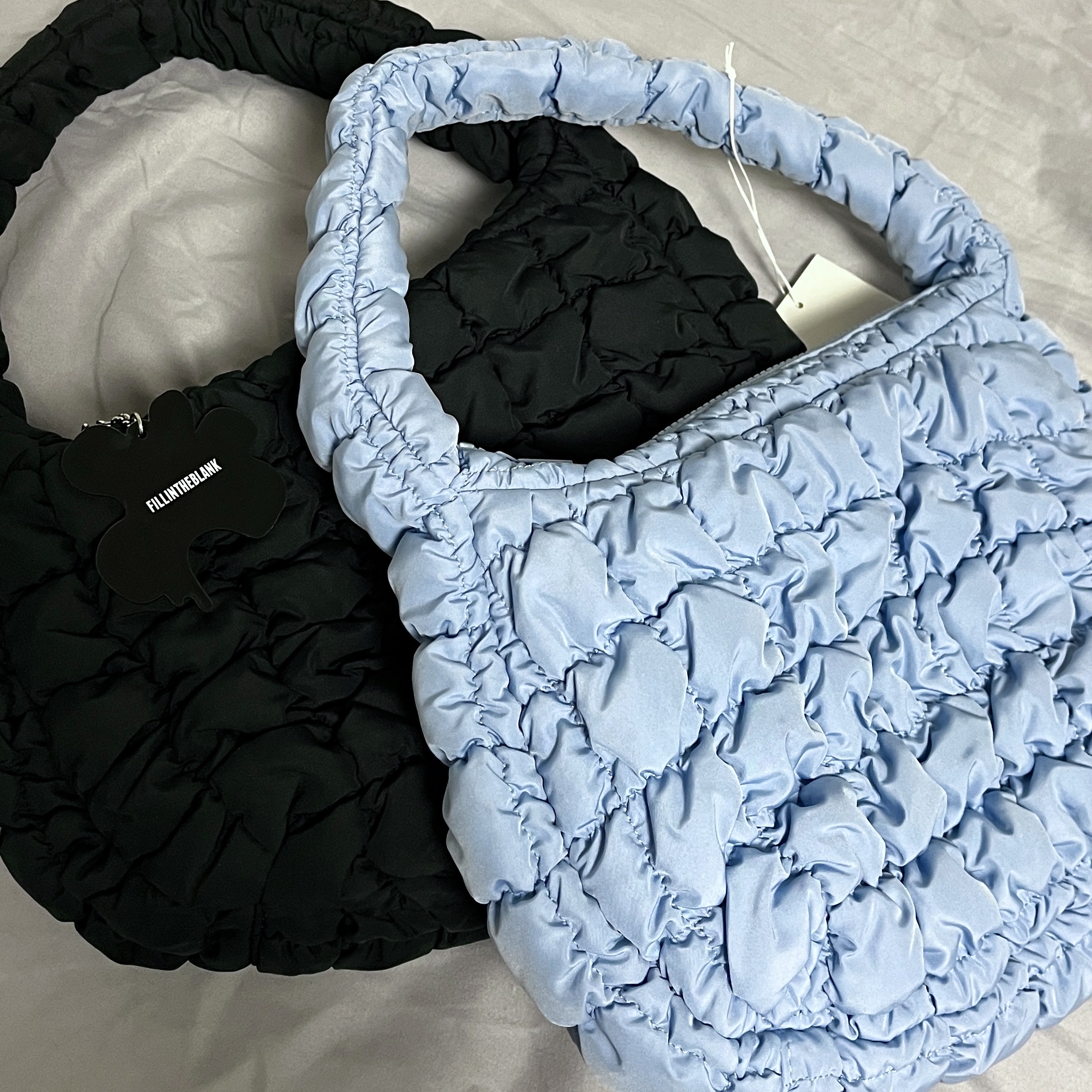 COS Quilted Mini Bag Light Blue, COS Quilted Mini Bag Black 착용 스타일