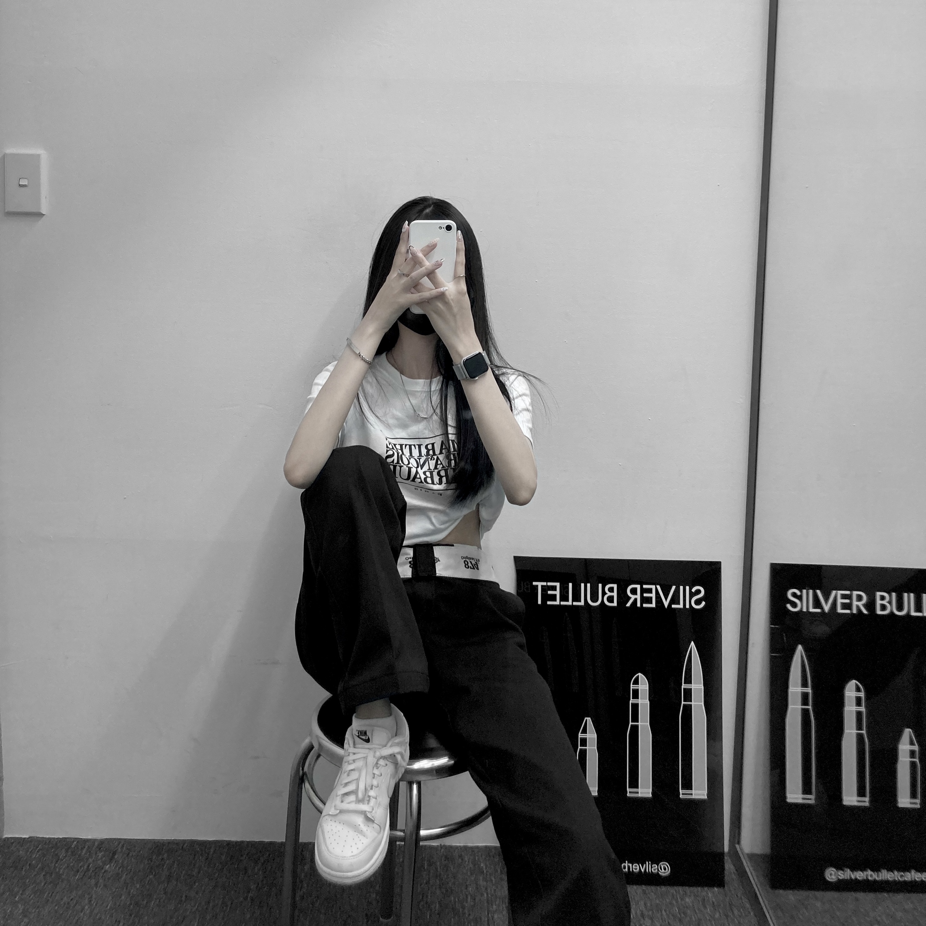 Apple Watch Nike SE 40mm GPS Silver Aluminum Case with Nike Sport Band USB C Pure Platinum Black (Korean Ver.), (W) Nike Dunk Low Triple White 착용 스타일 - 1