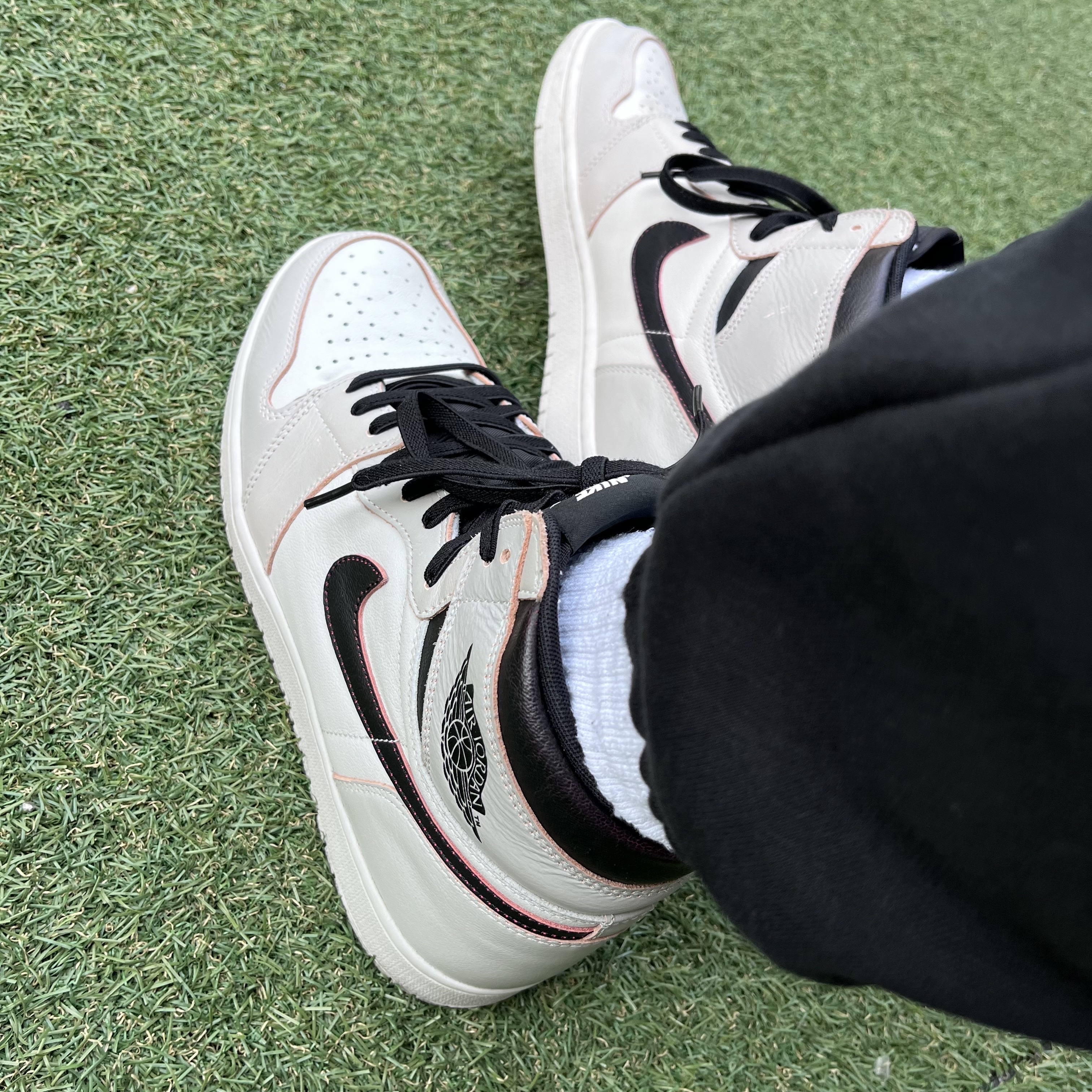 Jordan 1 Retro High OG Defiant SB NYC to Paris 착용 스타일