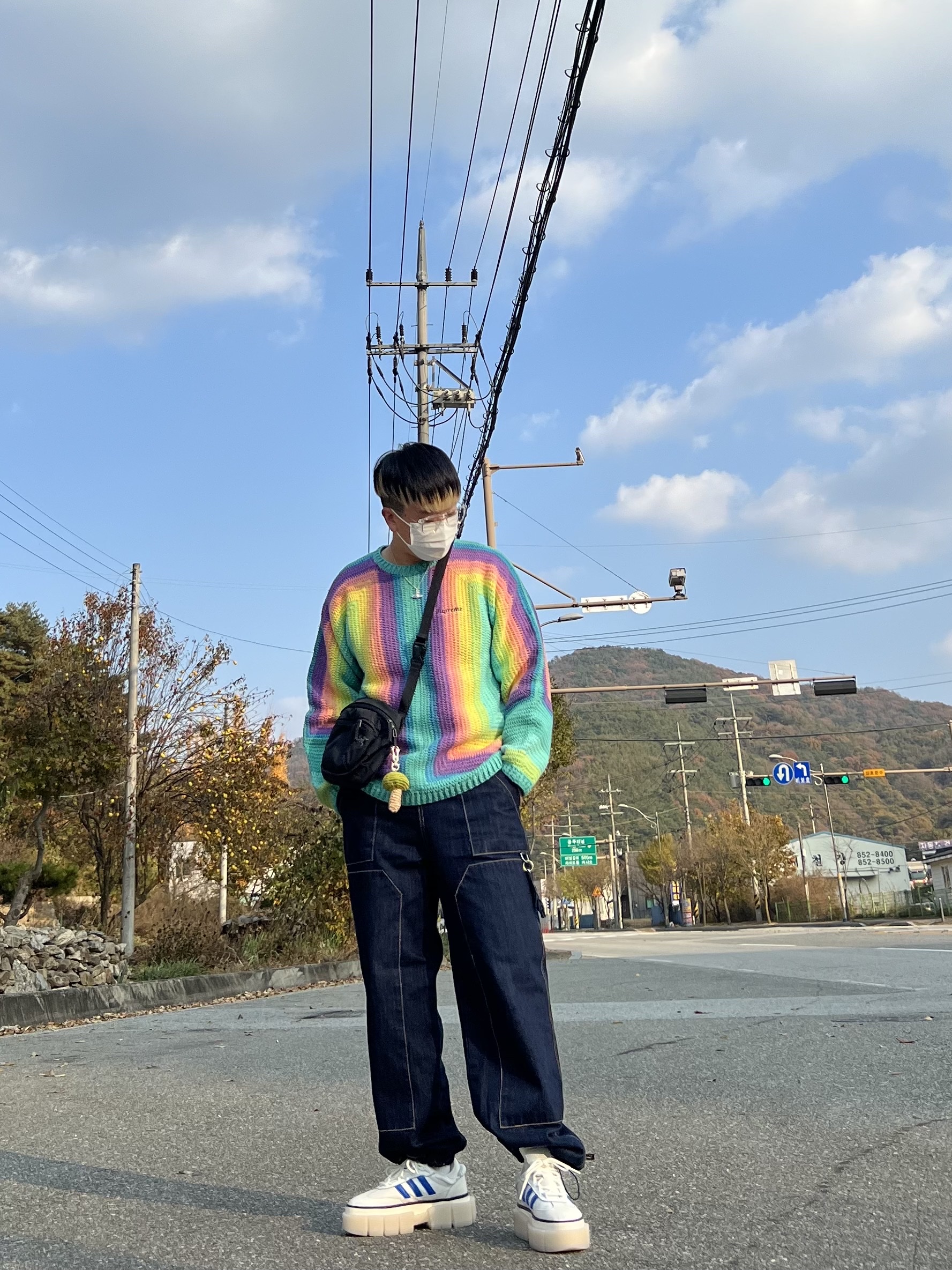 Supreme Hand Crocheted Sweater Multi-Color - 22SS, (W) Adidas x Beyonce Ivy Park Super Sleek Chunky White Glow Blue 착용 스타일 - 2