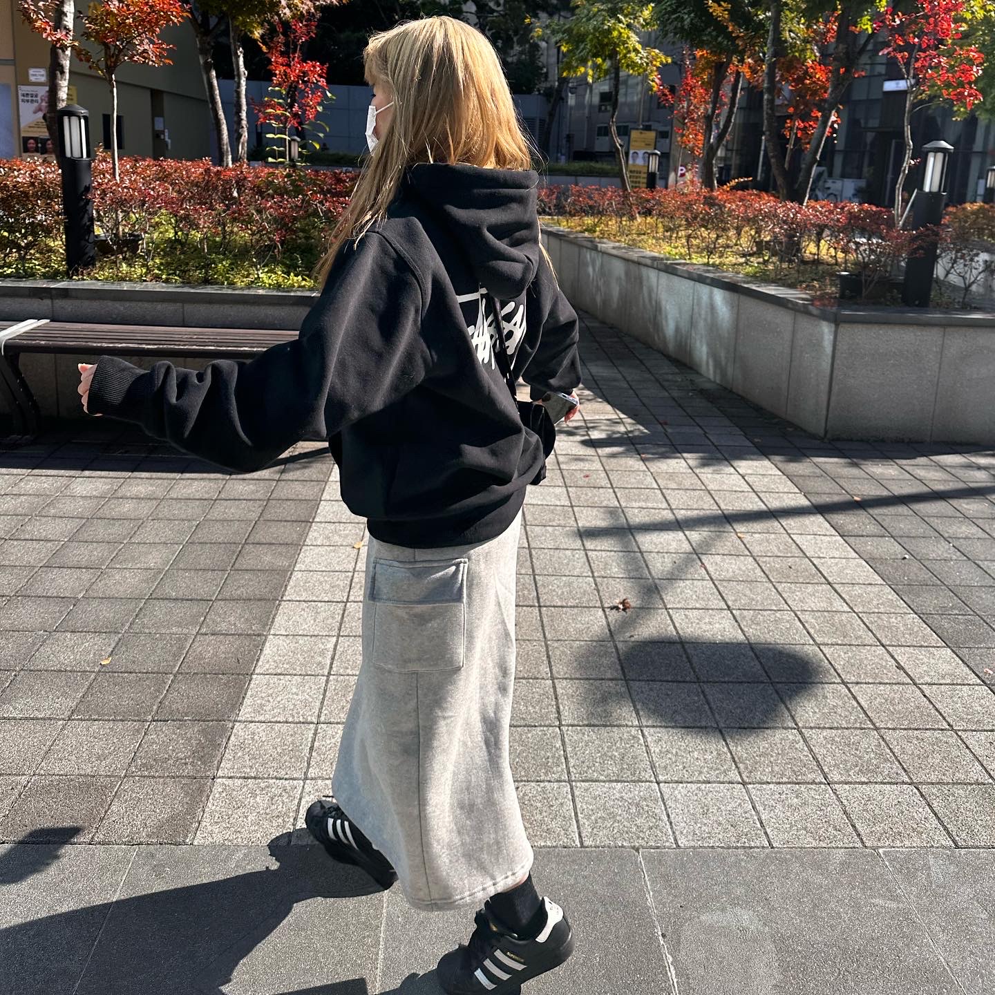 Stussy Basic Stussy Hoodie Black 2022, Adidas Superstar Core Black White 착용 스타일 - 2