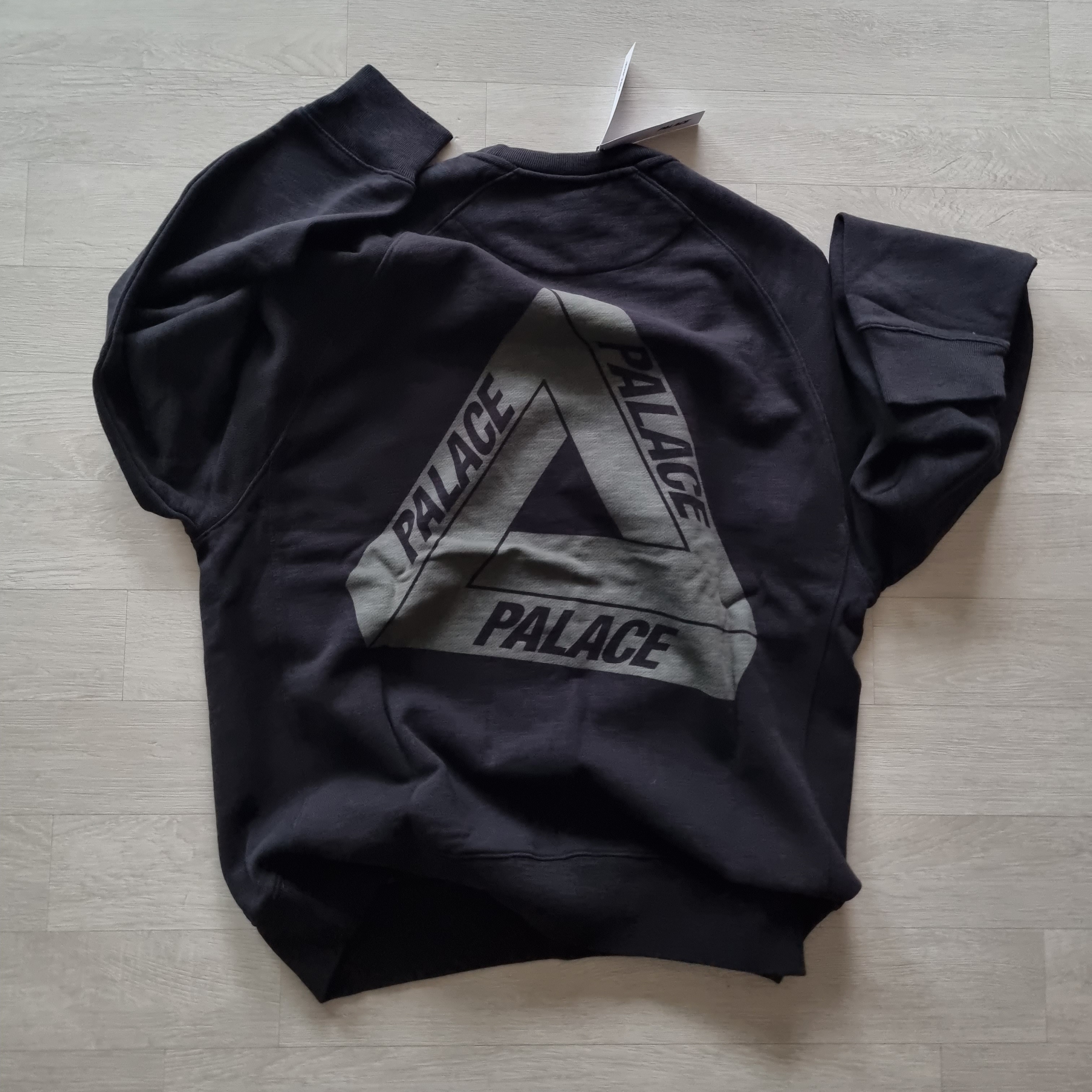Palace Tri-Ferg Slub Crew Black - 22FW 착용 스타일