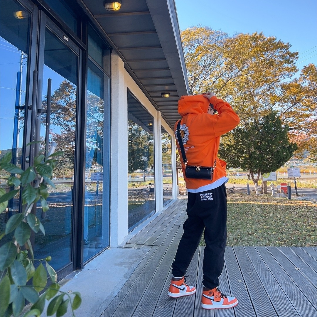 (W) Jordan 1 Retro High OG Starfish 착용 스타일