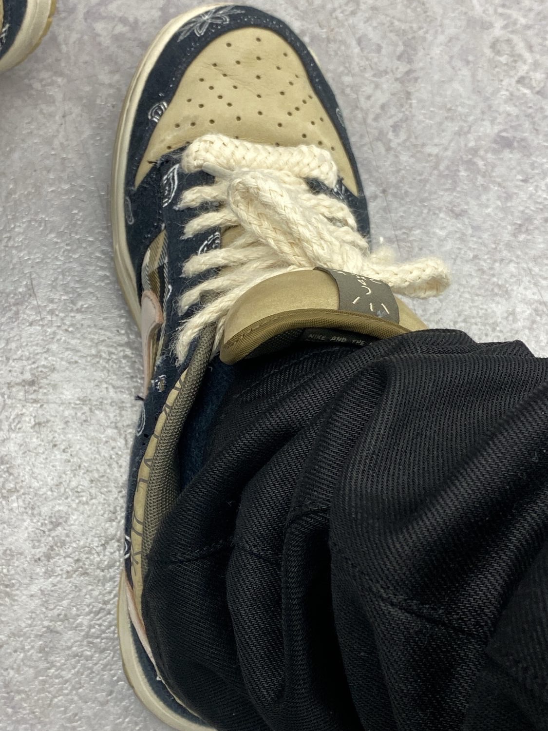 Nike x Travis Scott SB Dunk Low 착용 스타일 - 2