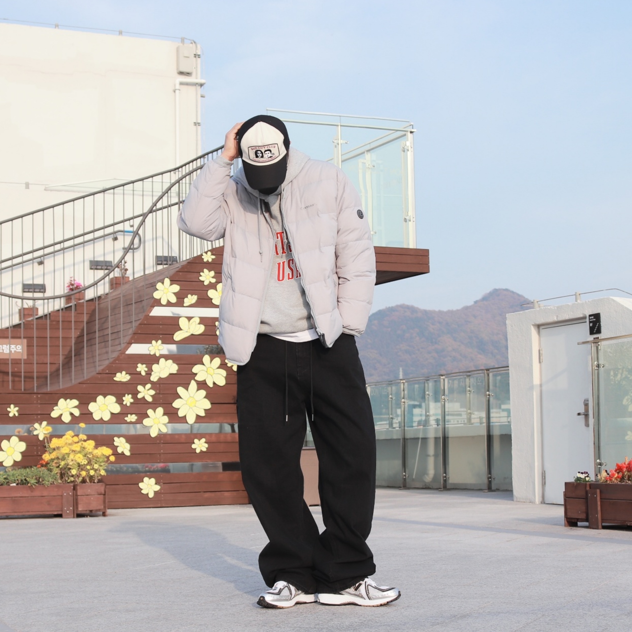 New Balance 1906R White Gold 착용 스타일 - 3