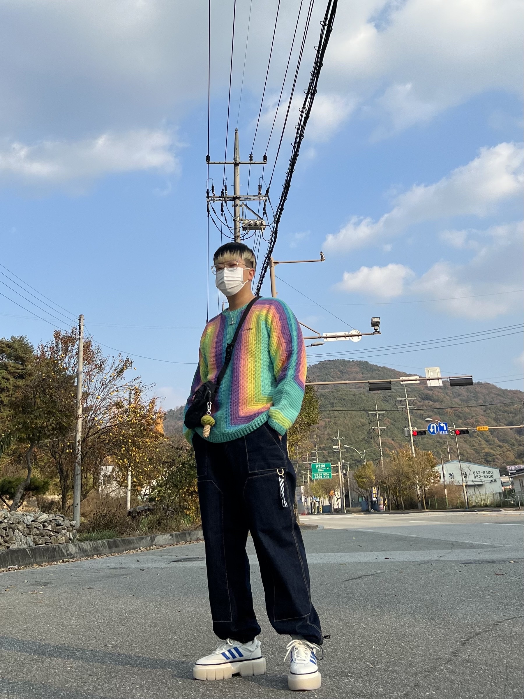 Supreme Hand Crocheted Sweater Multi-Color - 22SS, (W) Adidas x Beyonce Ivy Park Super Sleek Chunky White Glow Blue 착용 스타일 - 1