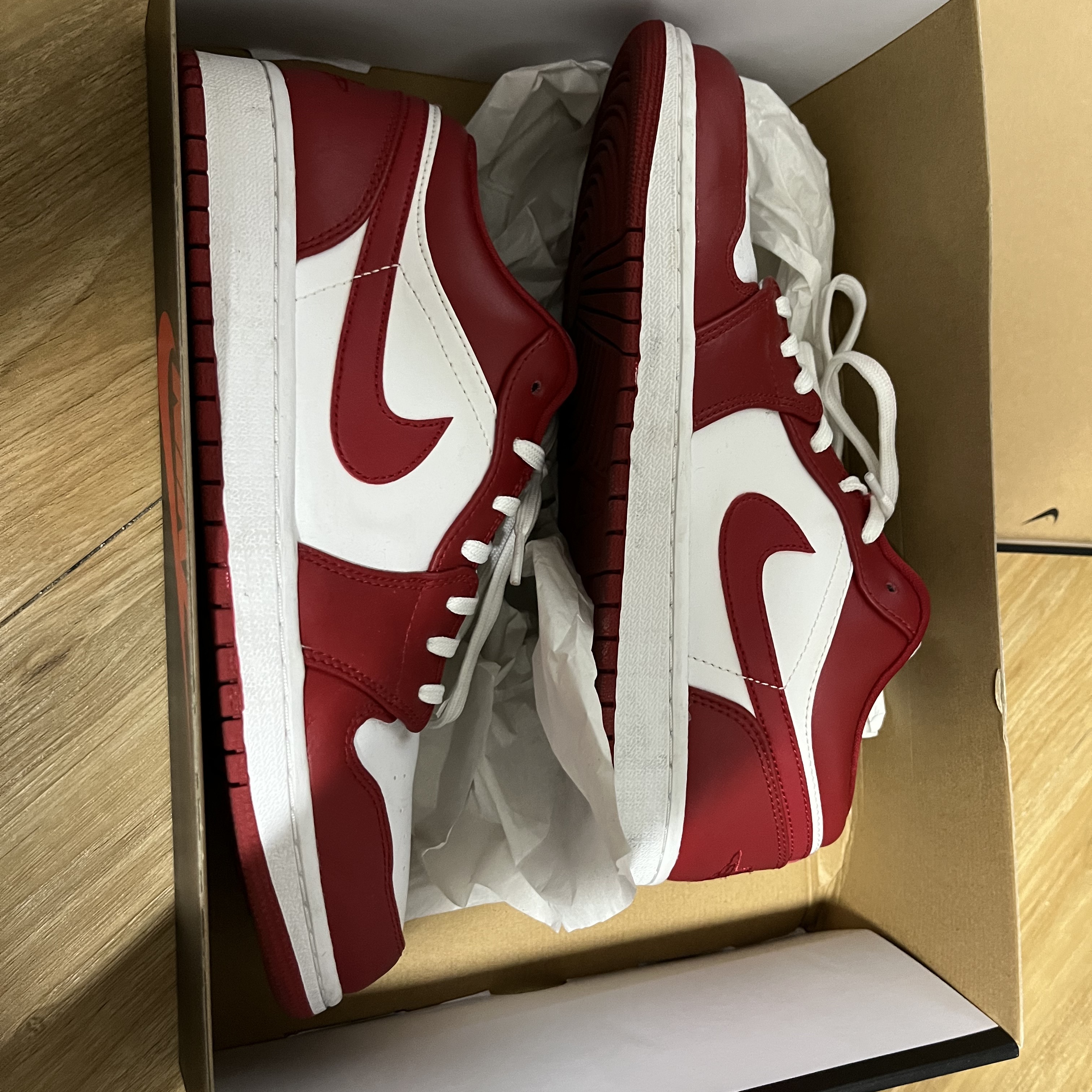 Jordan 1 Low Gym Red White 착용 스타일