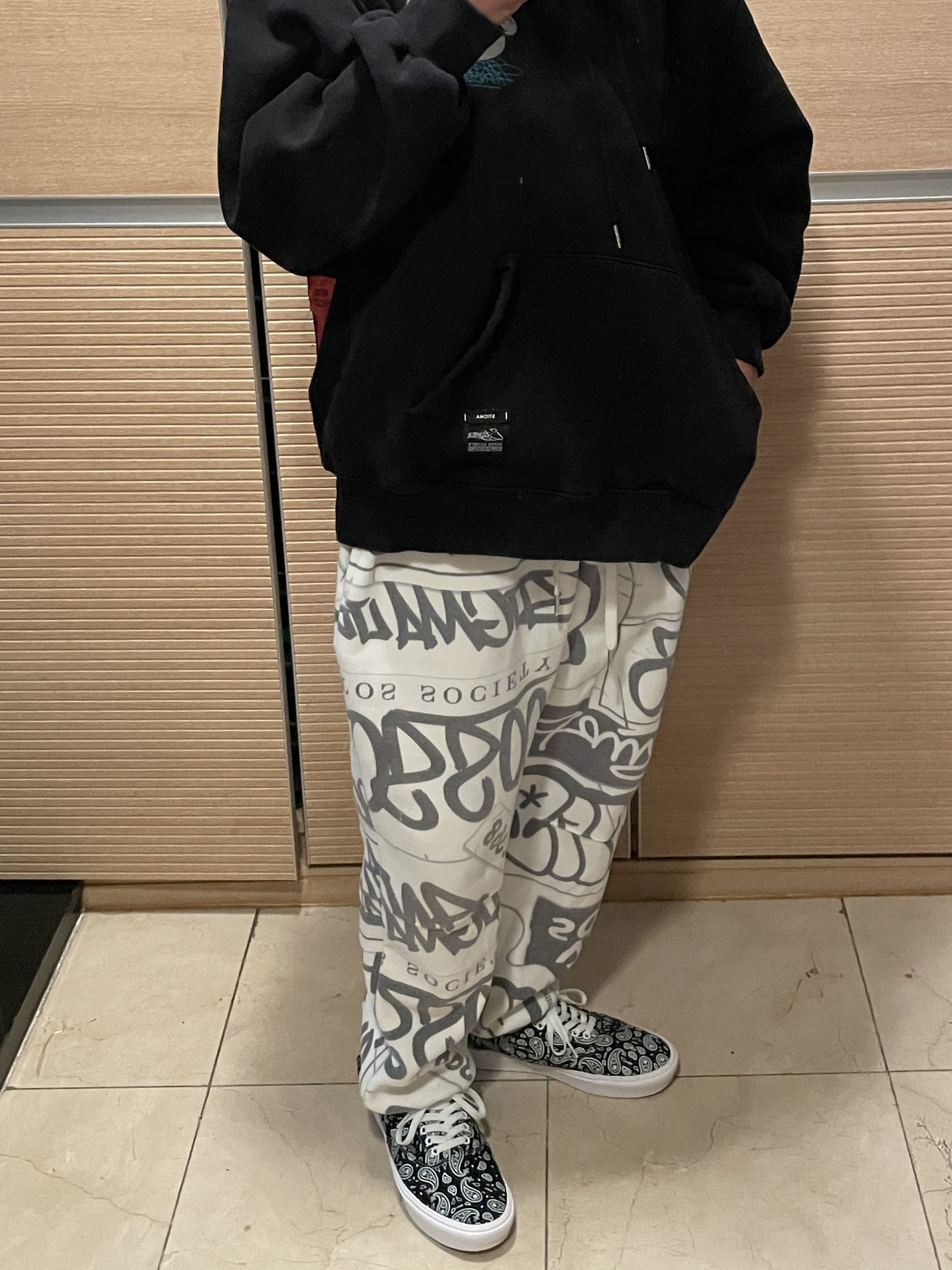 Vans Paisley ComfyCush Era Black 착용 스타일