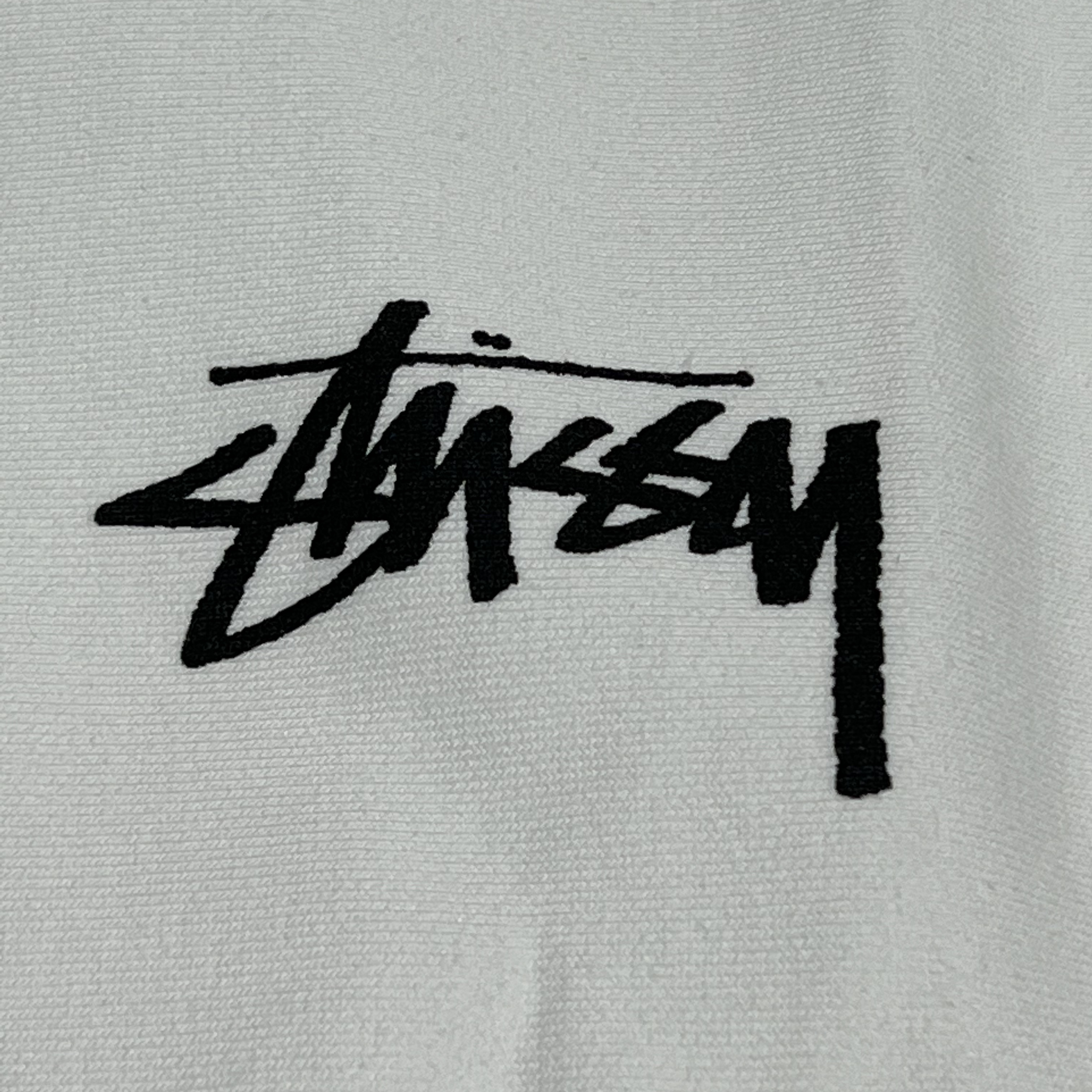 Stussy 8 Ball Fade Hoodie White 착용 스타일 - 1