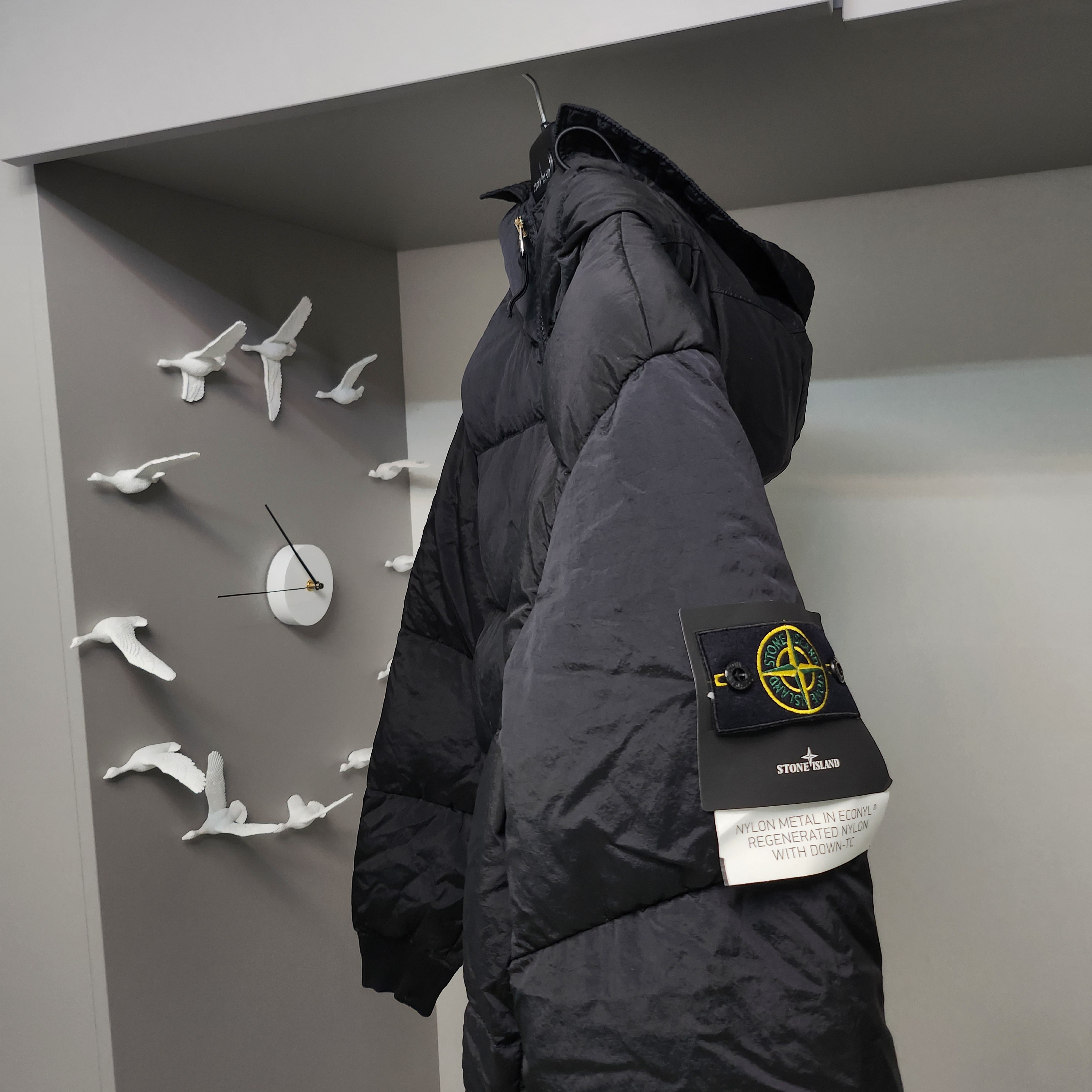 Stone Island 43619 Nylon Metal Econyl Regenerated Nylon Down Jacket Black - 22FW 착용 스타일 - 2