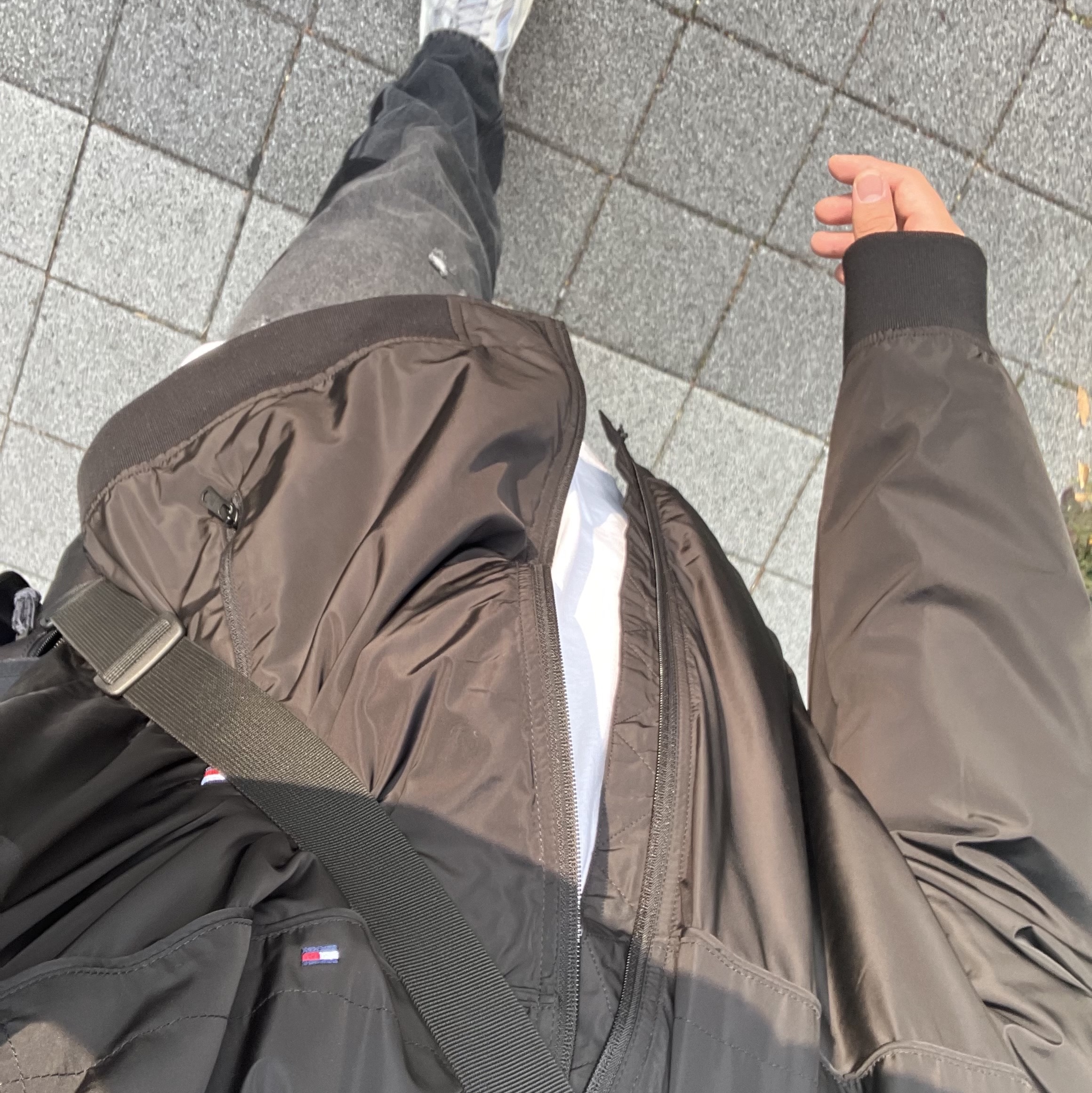 Adidas Yeezy Boost 700 V2 Static 2018, Adidas Yeezy Boost 700 V2 Static 2022 착용 스타일