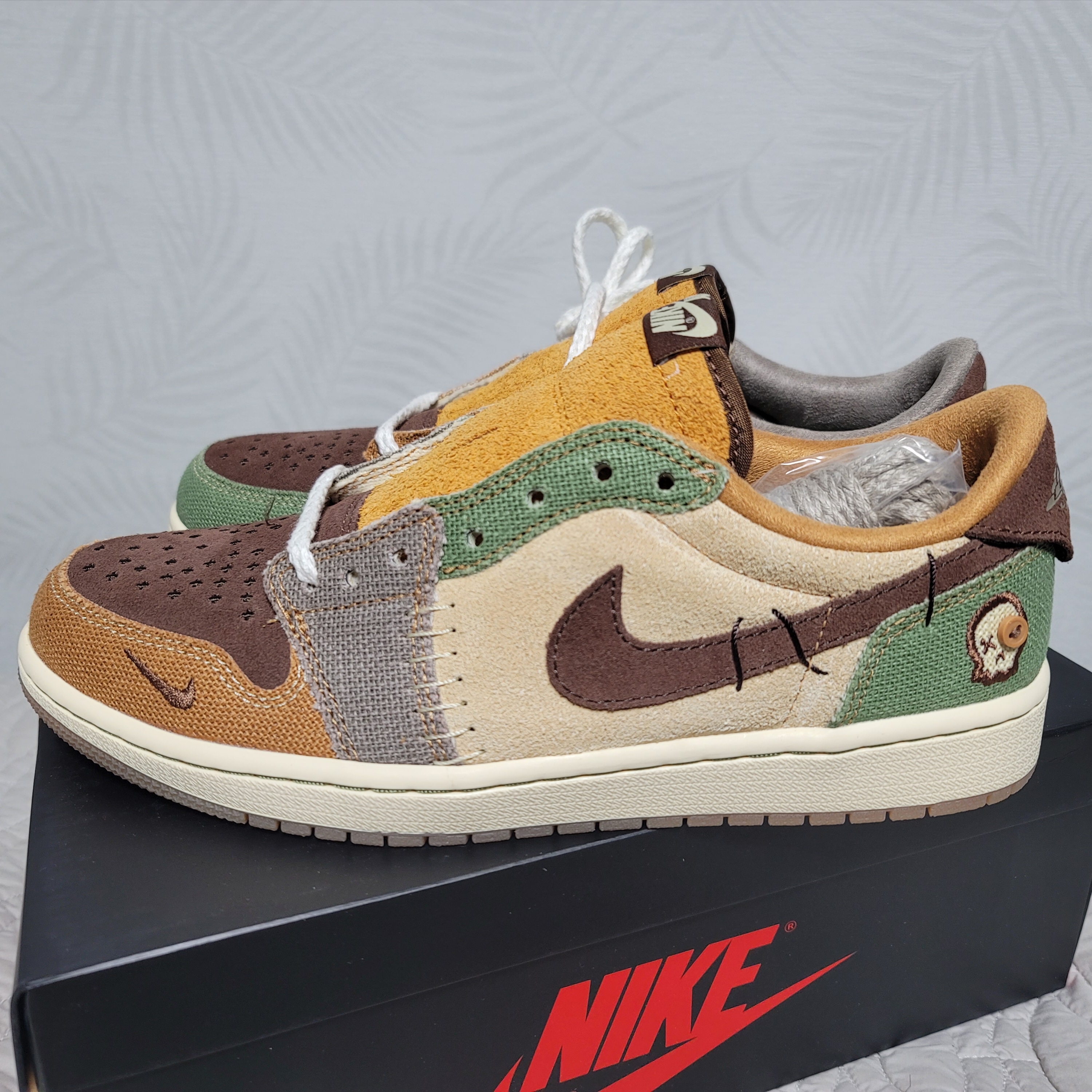 Jordan 1 x Zion Williamson Retro Low OG Flax and Oil Green 착용 스타일 - 1