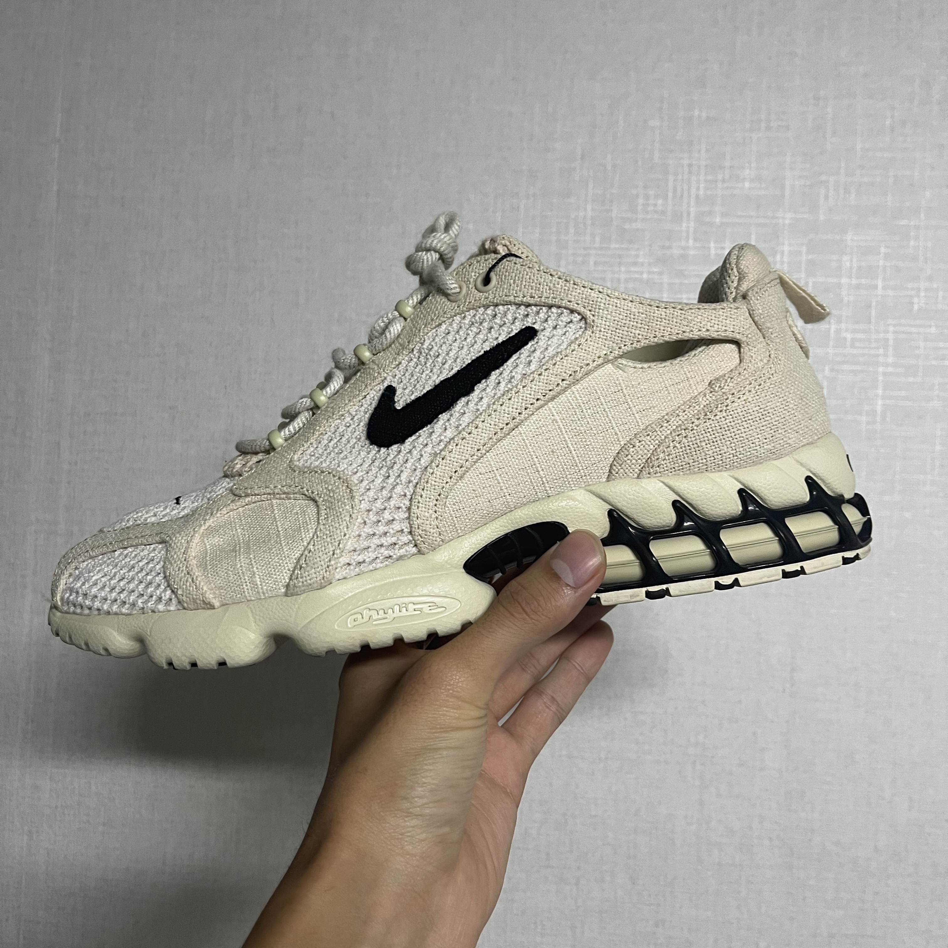 Nike x Stussy Air Zoom Spiridon Cage 2 Fossil 착용 스타일