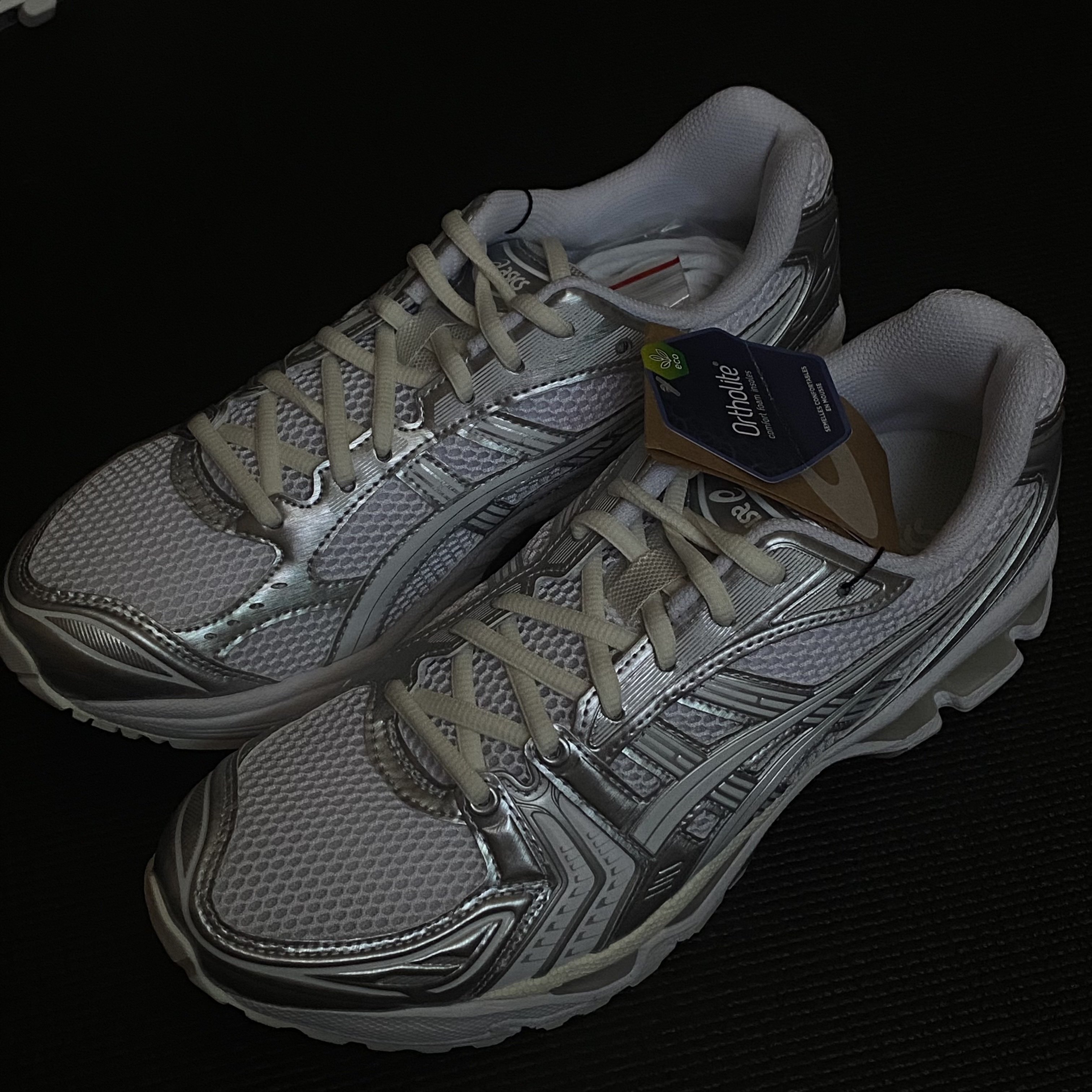 Asics x JJJJound Gel-Kayano 14 Silver White 착용 스타일 - 3