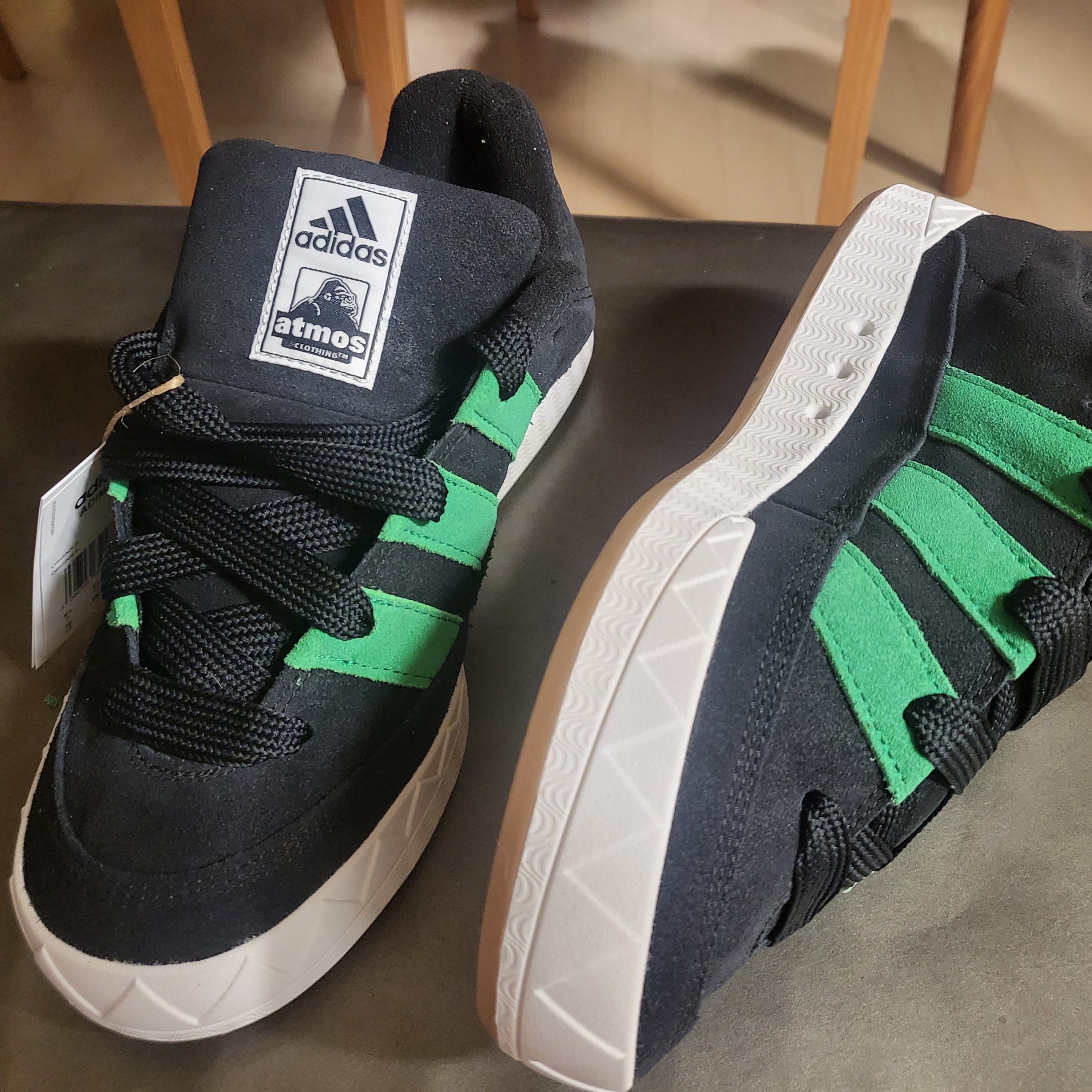 Adidas x Atmos x XLarge Adimatic Core Black Green 착용 스타일 - 5