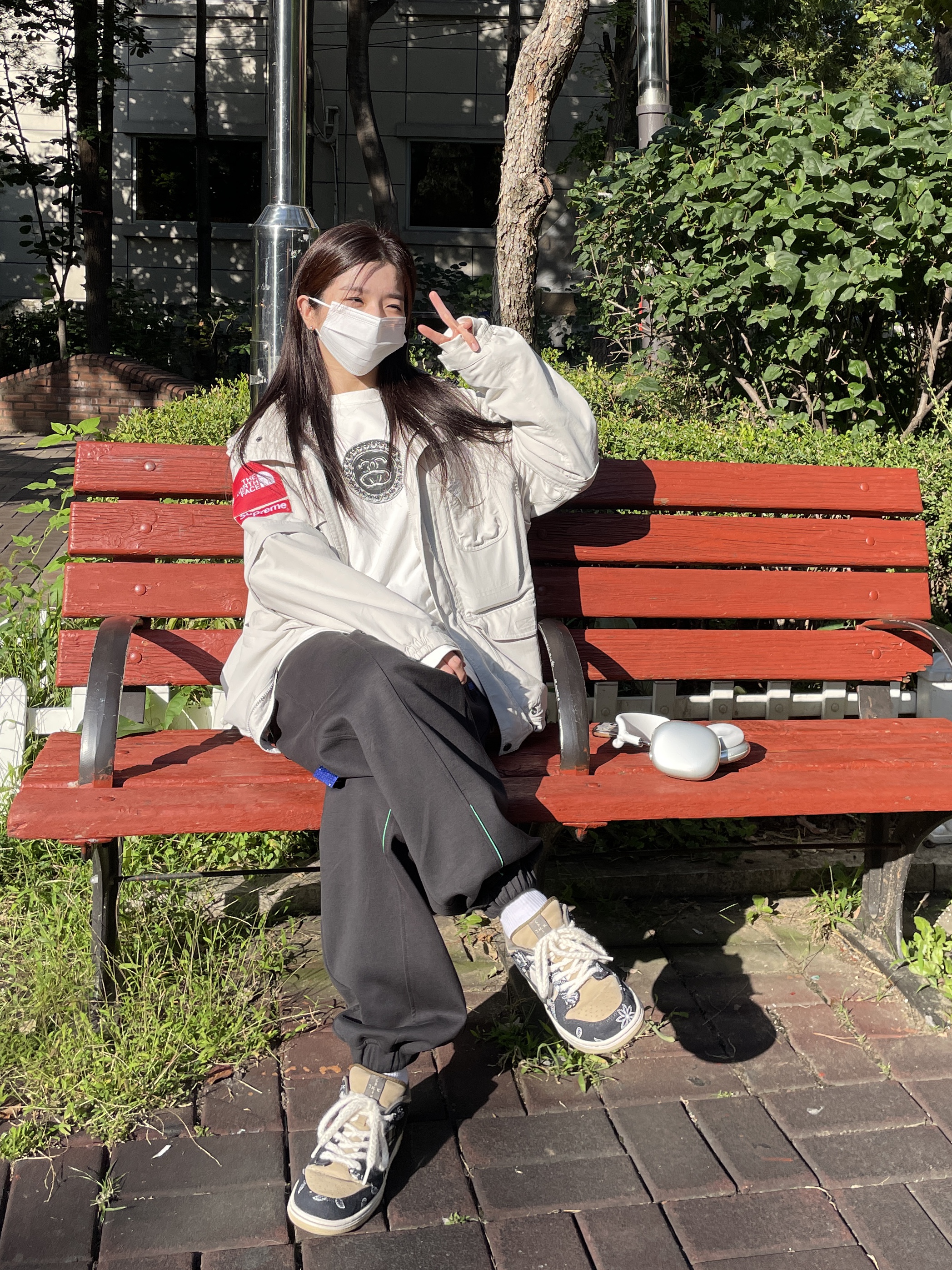Nike x Travis Scott SB Dunk Low, Zara x Ader Error Jogger Pants Dark Anthracite Grey 착용 스타일