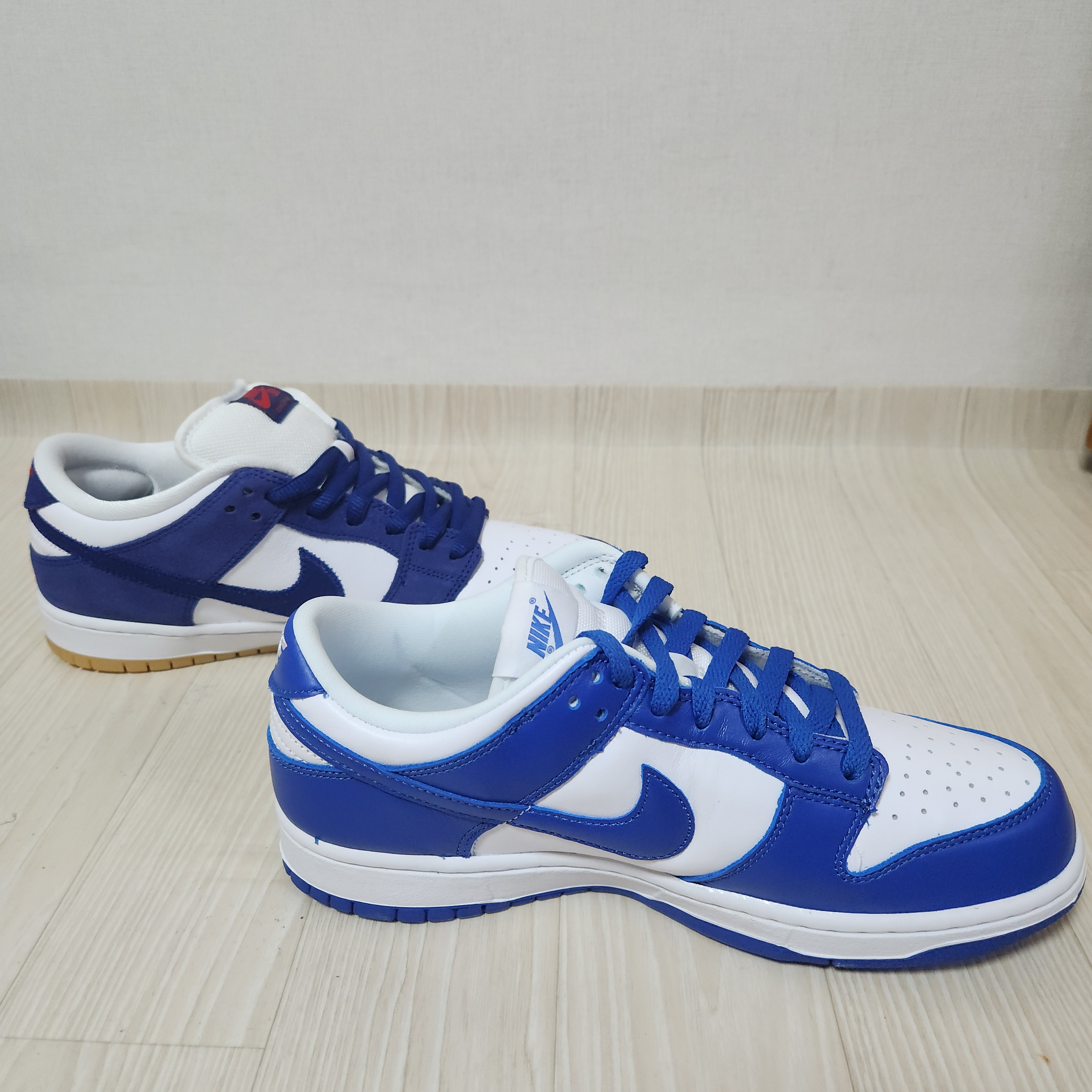 Nike Dunk Low SP Kentucky 2022, Nike SB Dunk Low Pro Premium Deep Royal Blue 착용 스타일 - 5
