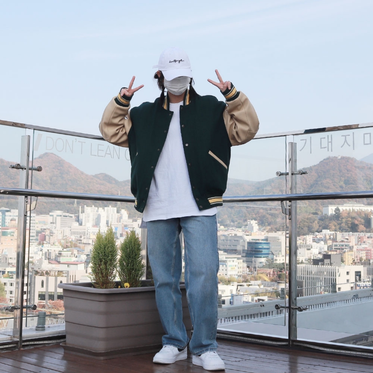 (W) Nike Air Force 1 '07 White Black, Nike Air Force 1 '07 White Black 착용 스타일 - 1