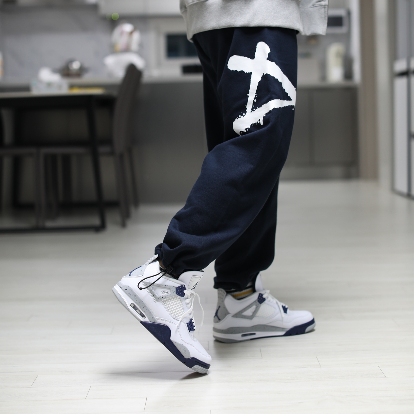 Jordan 4 Retro Midnight Navy 착용 스타일