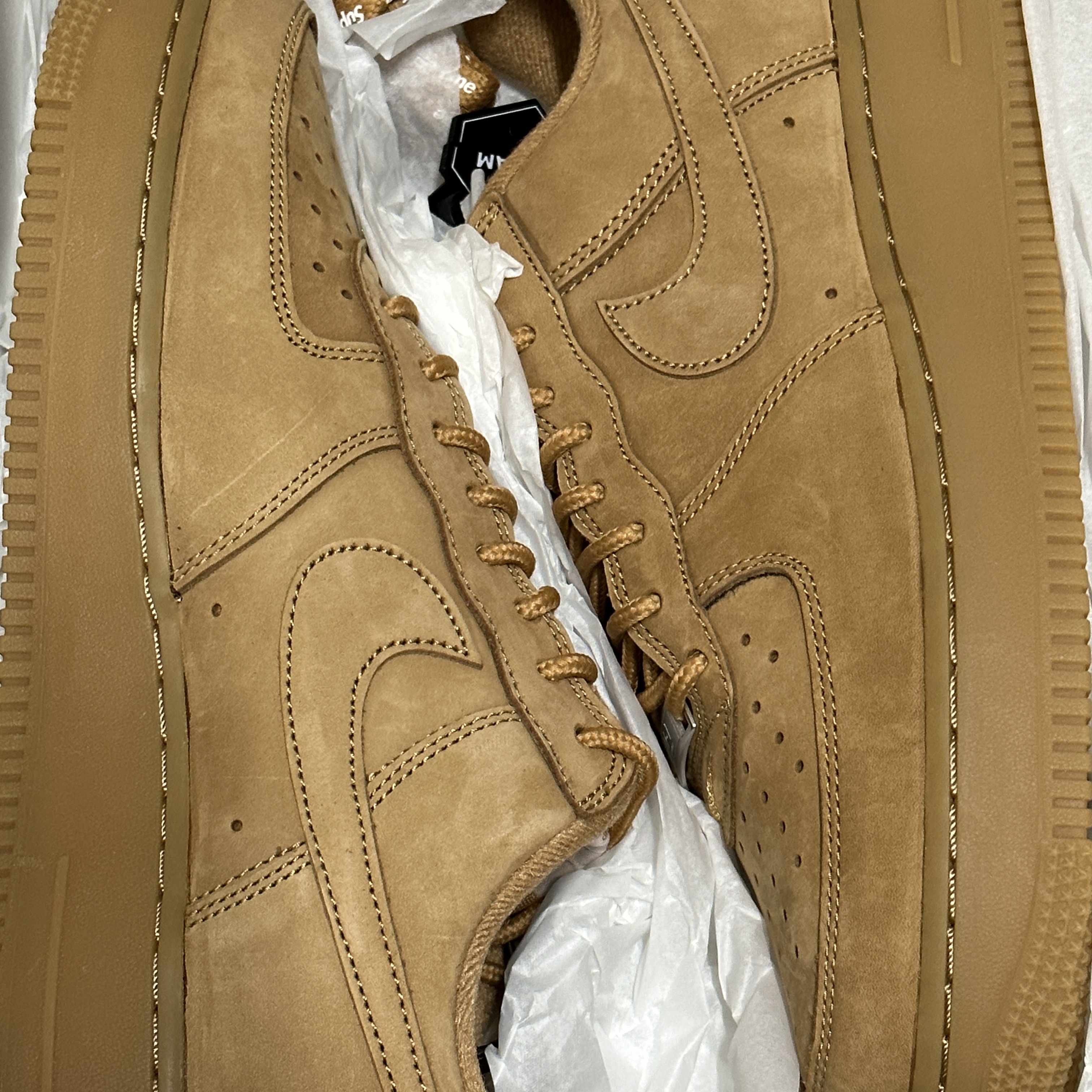 Nike x Supreme Air Force 1 Low Flax 착용 스타일 - 1