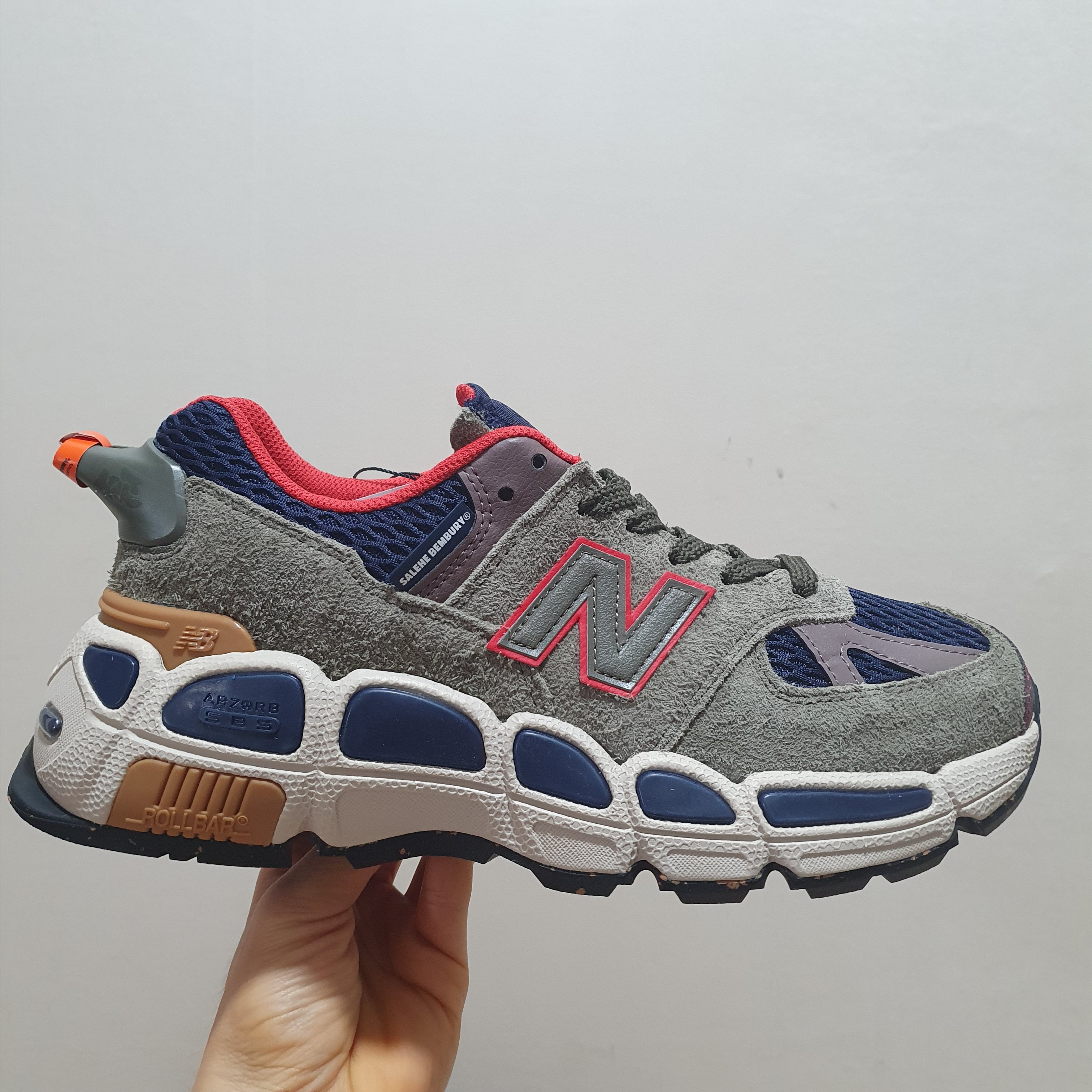 New Balance x Salehe Bembury 574 Yurt Team Forest Green 착용 스타일 - 2
