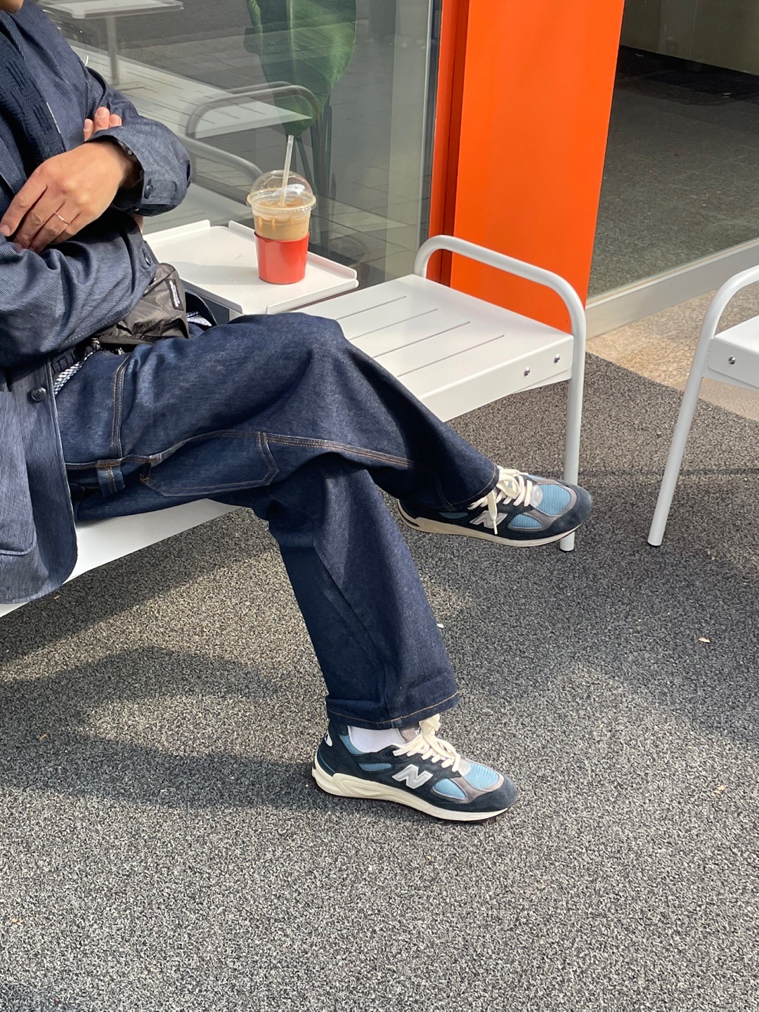 New Balance 990v2 Made in USA Navy Castlerock 착용 스타일 - 1