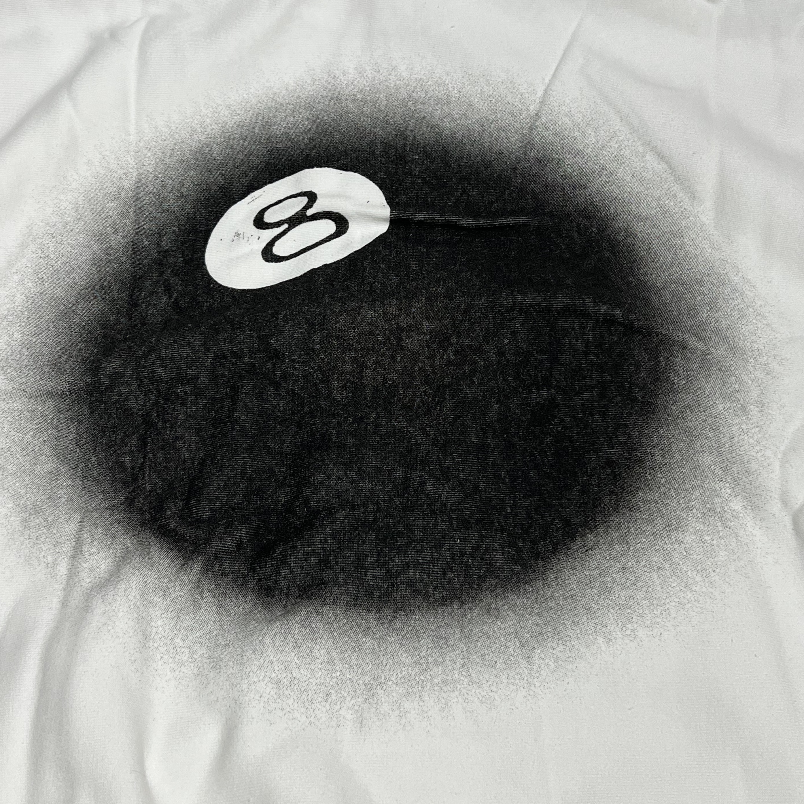 Stussy 8 Ball Fade Hoodie White 착용 스타일 - 2