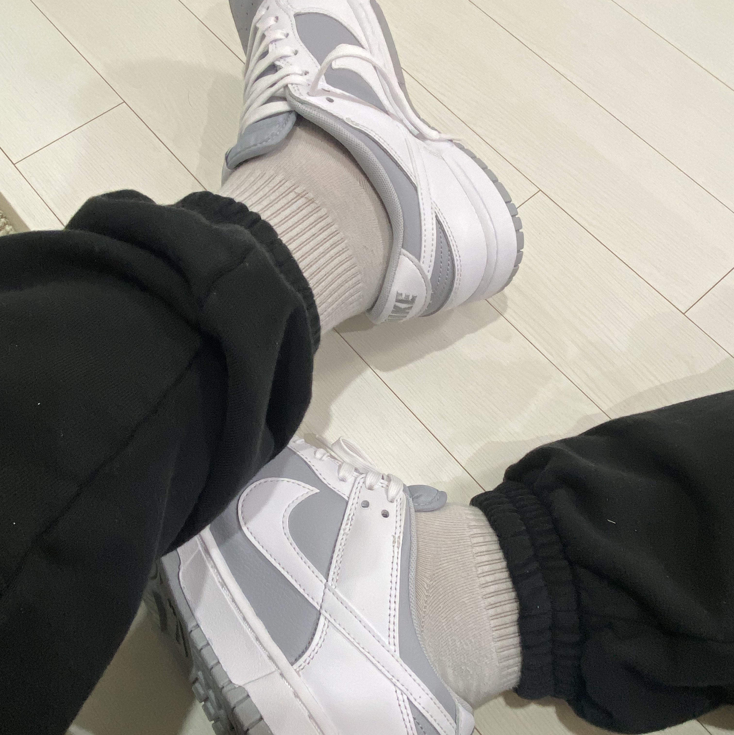 Nike Dunk Low Retro White Neutral Grey 착용 스타일