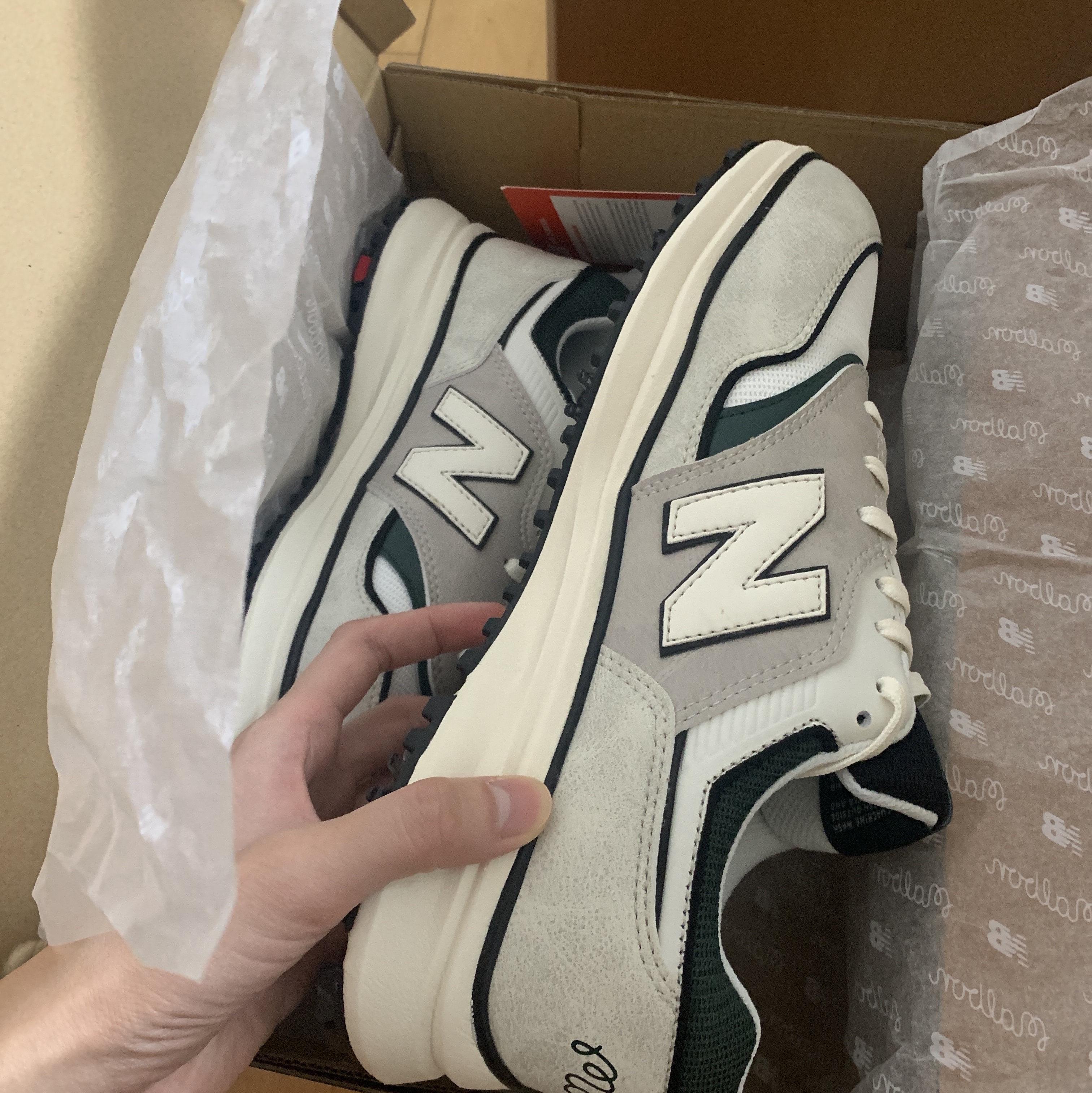 New Balance x Malbon 997 Golf Grey Green 착용 스타일