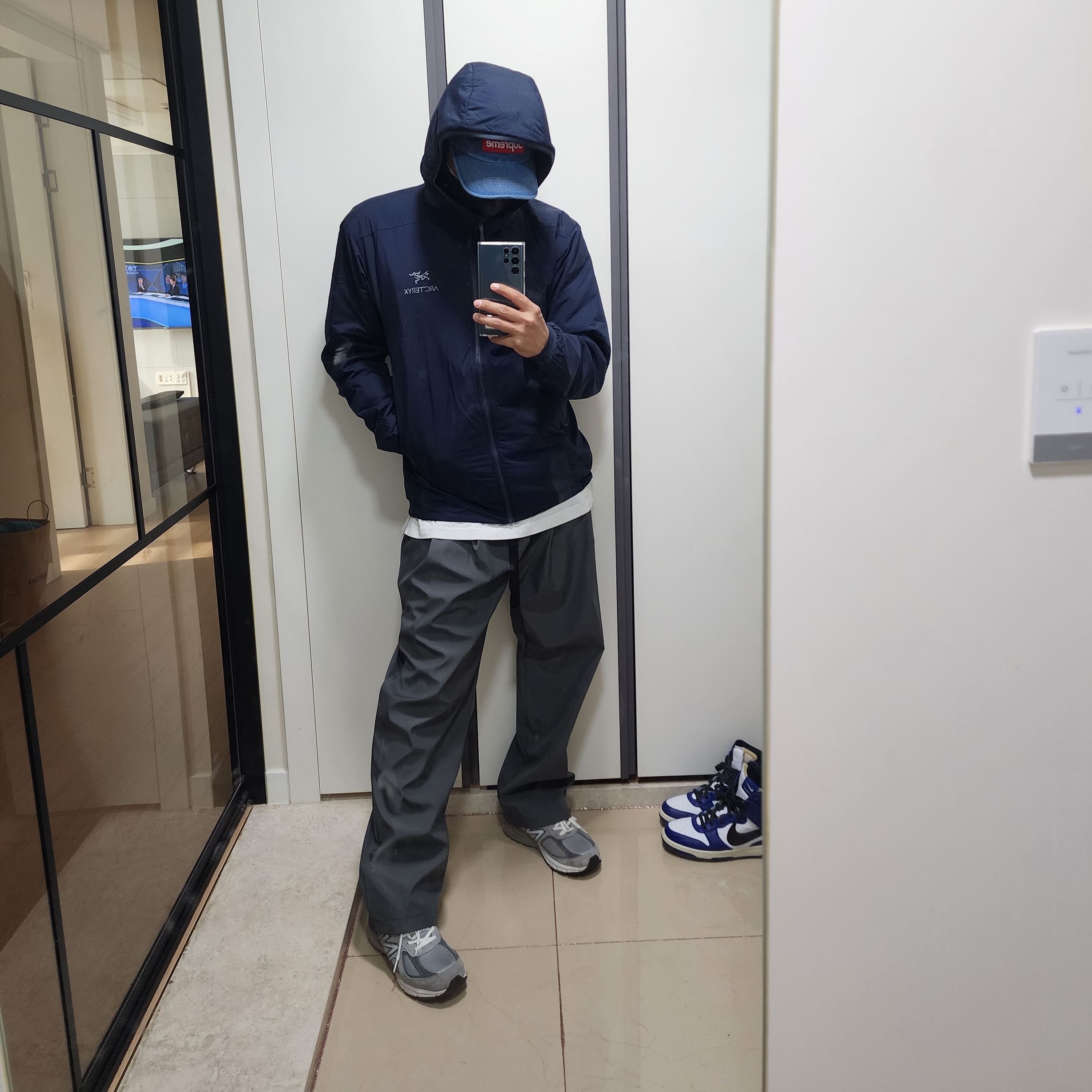 Arc'teryx Atom LT Hoody Kingfisher, Supreme Washed Chino Twill Camp Cap Denim - 22FW 착용 스타일