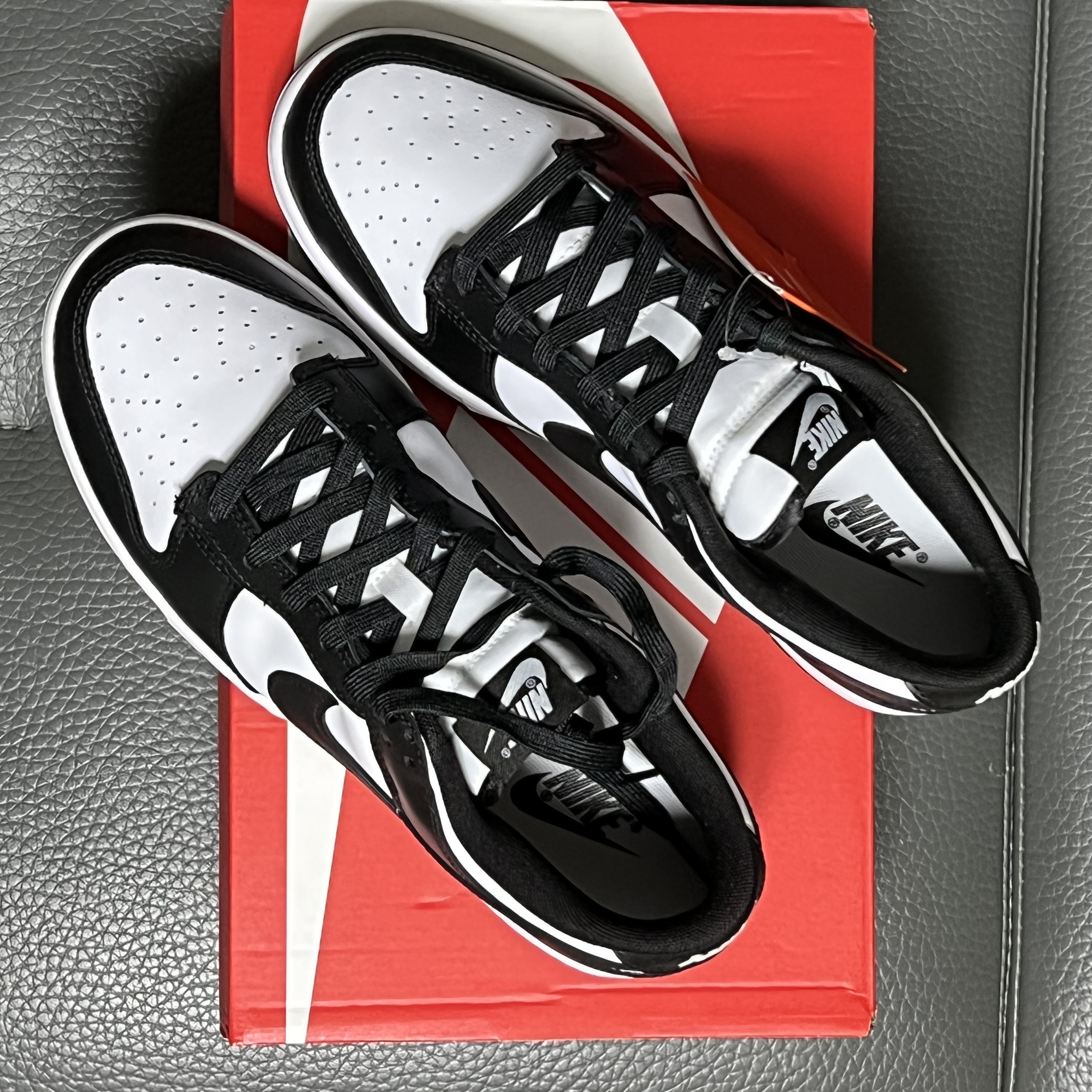 Nike Dunk Low Retro Black 착용 스타일 - 2