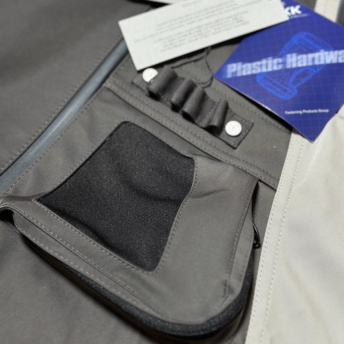 Undermycar Kame Multi Zip Turtle Shell Parka Driftwood - 22FW 착용 스타일 - 4