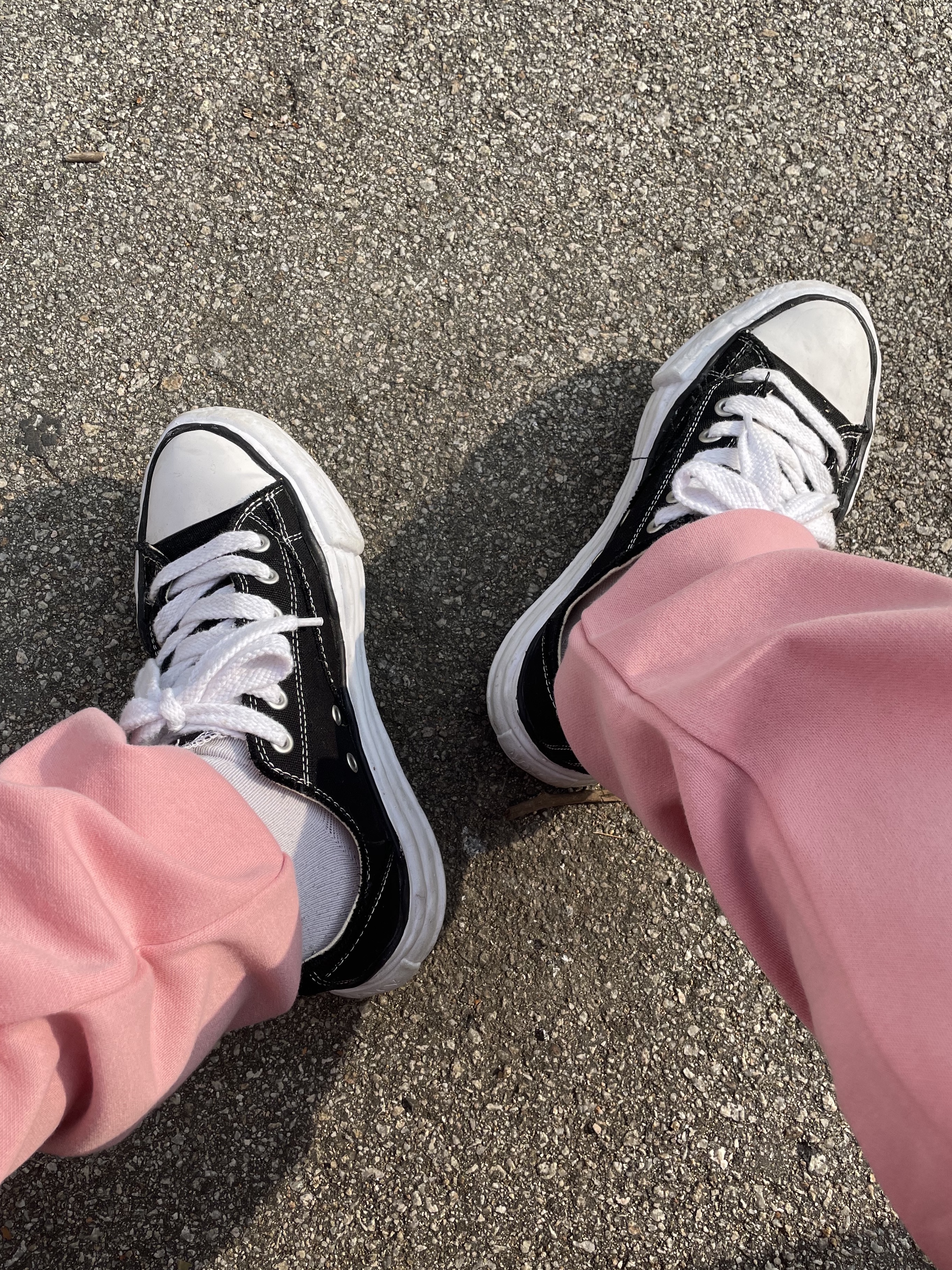 Maison Mihara Yasuhiro Peterson OG Sole Canvas Low Sneakers Black, (PS) Nike x Hello Kitty Air Presto University Blue 착용 스타일 - 1