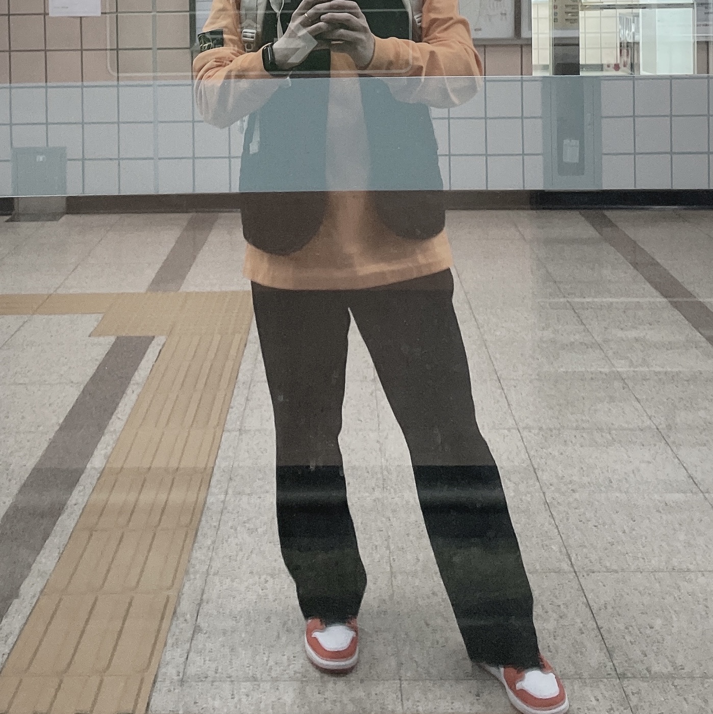 Jordan 1 Low OG Starfish, Stone Island 63051 Crewneck Sweatshirt Orange - 22SS 착용 스타일
