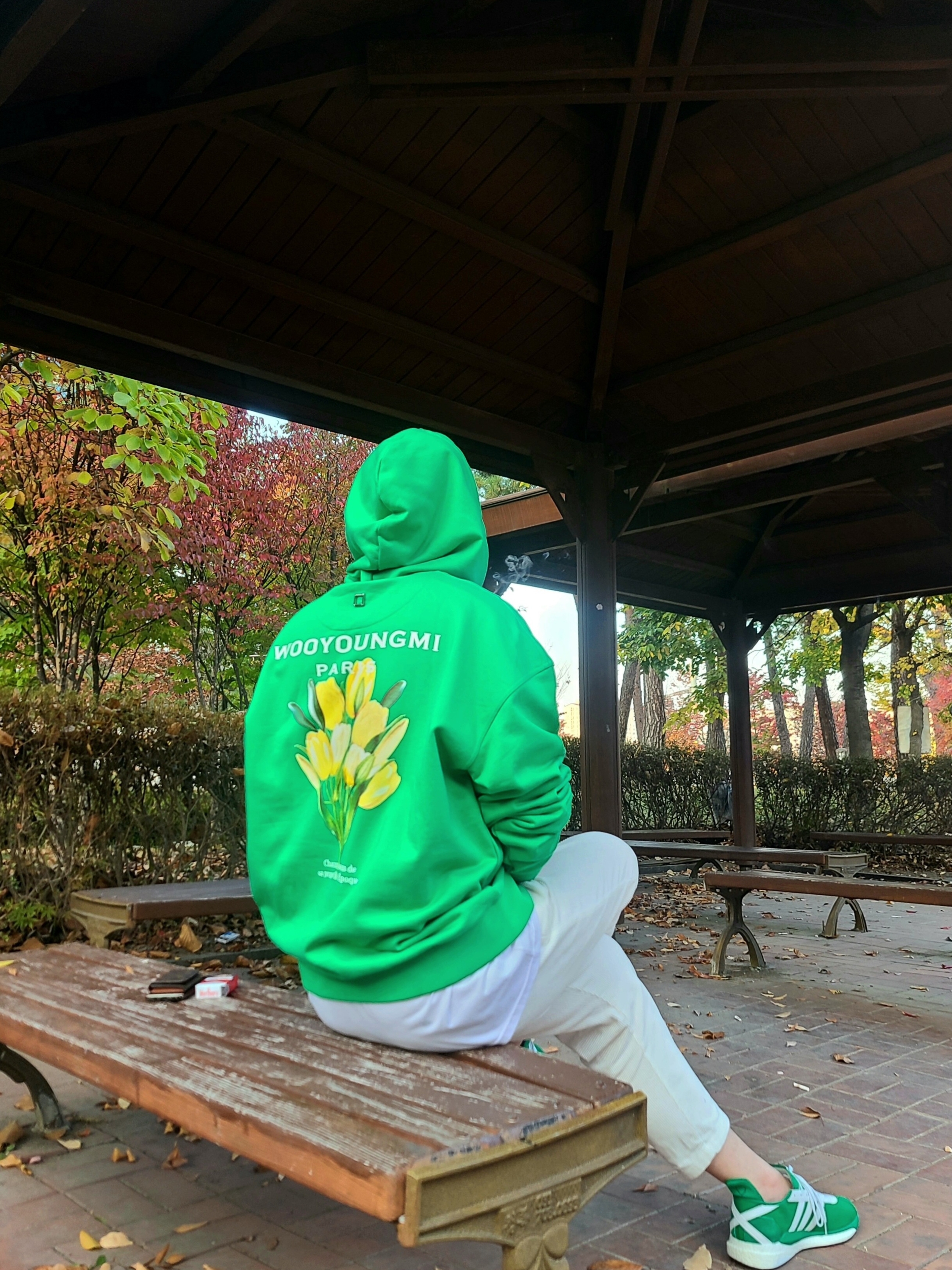 Wooyoungmi Flower Print Back Logo Hoodie Green - 22SS 착용 스타일 - 1