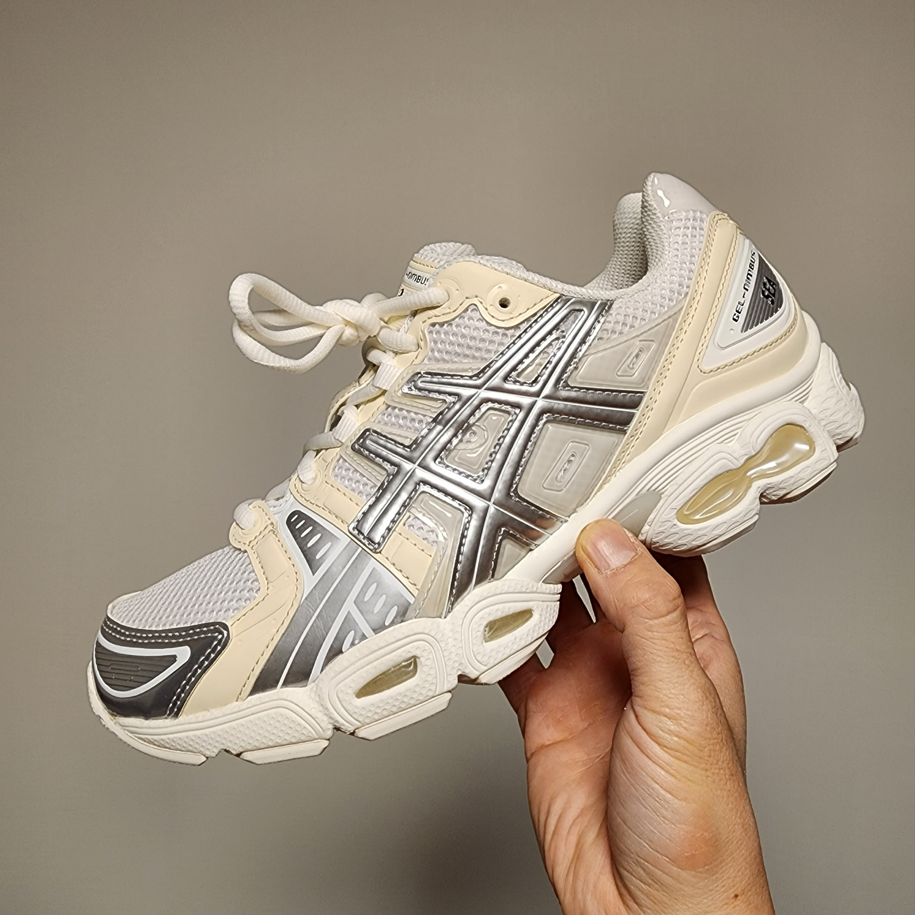 Asics x Wind and Sea Gel-Nimbus 9 White Pure Silver 착용 스타일 - 1