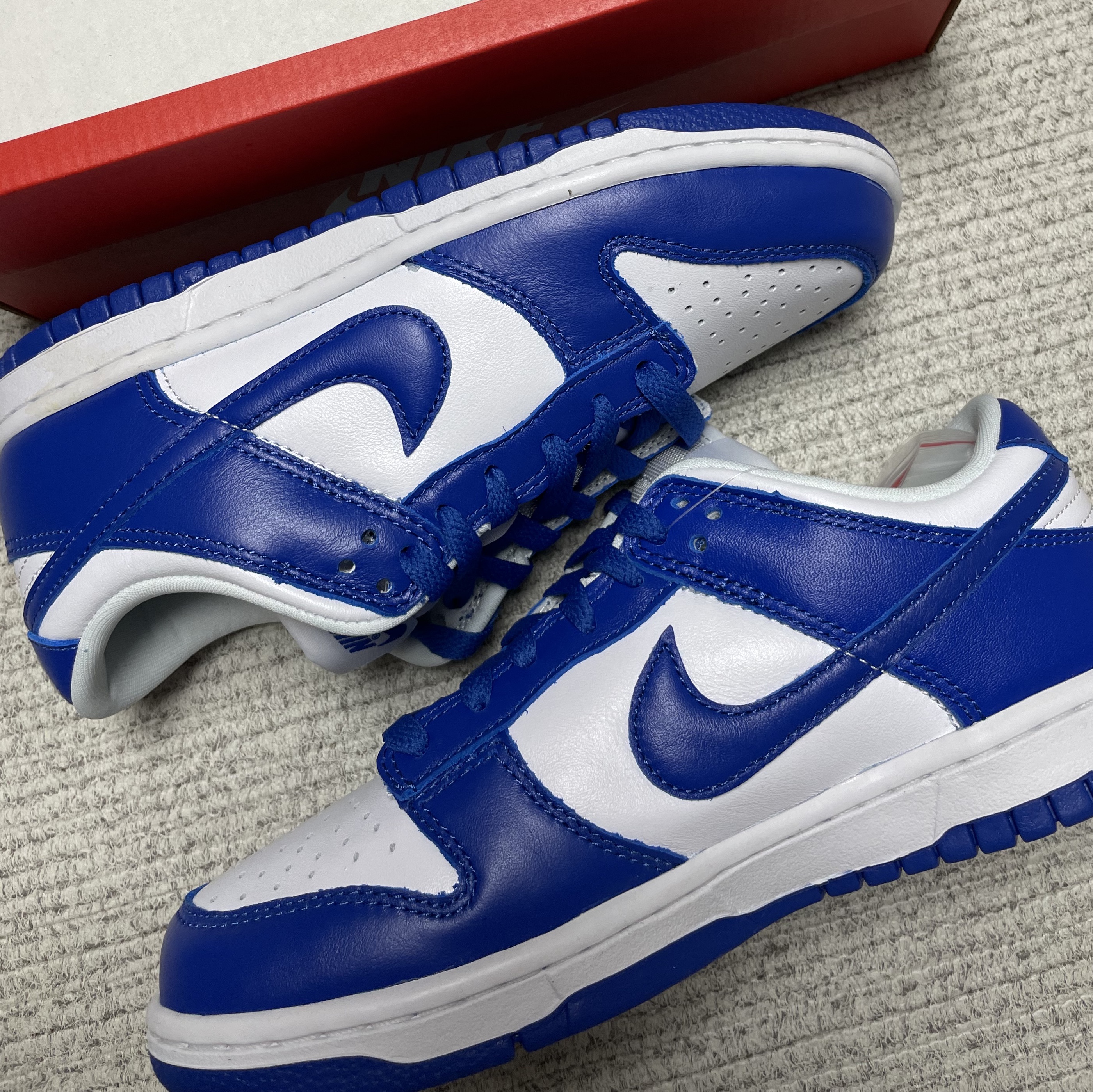 Nike Dunk Low SP Kentucky 2022 착용 스타일