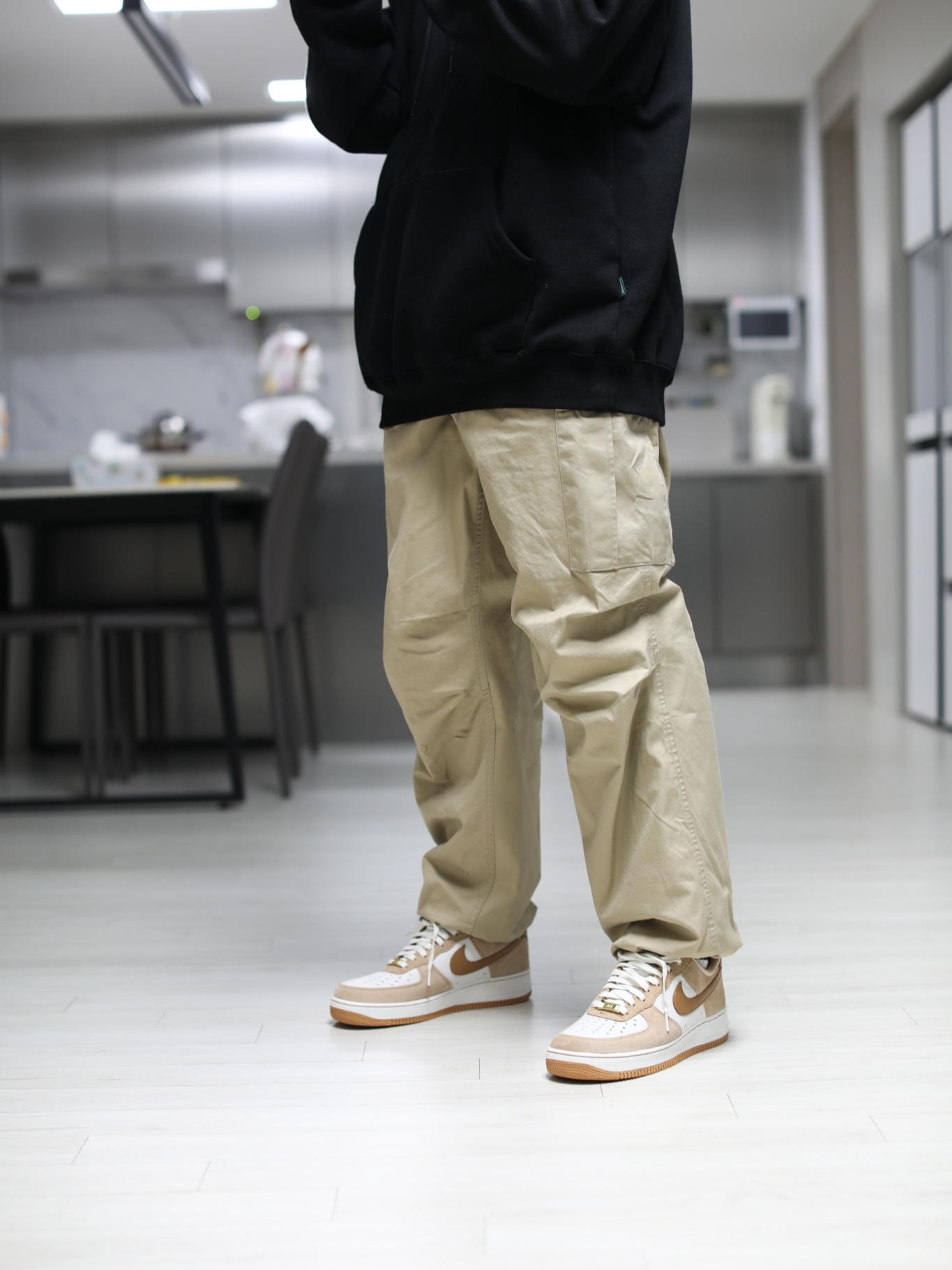 (W) Nike Air Force 1 LXX Flax 착용 스타일 - 1